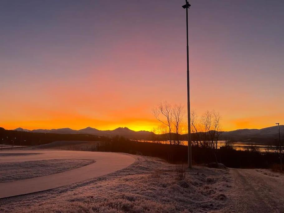 Leilighet i rolig gate med utsikt og gratis parkering view 4