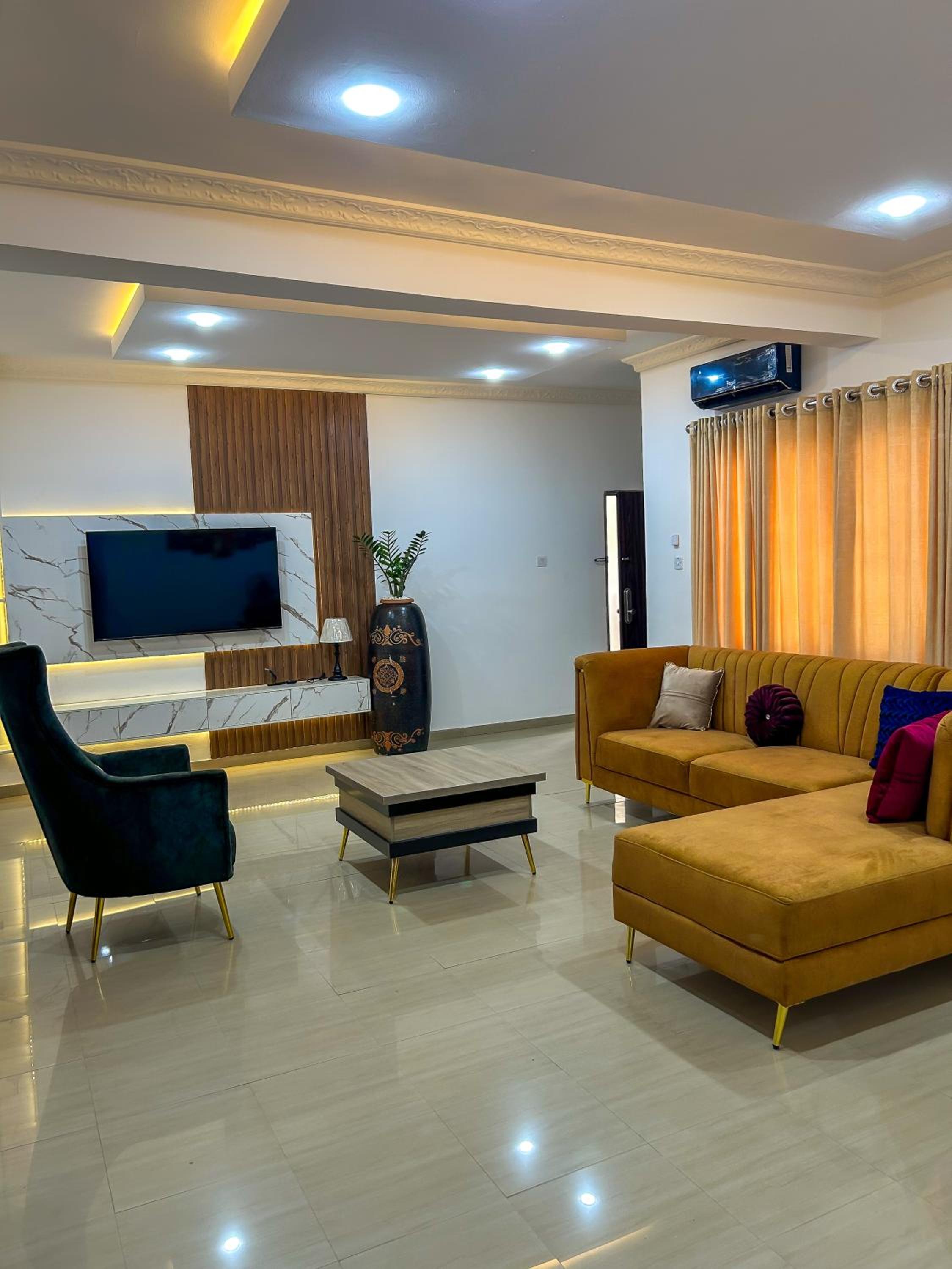 1118 Serenity Residence view 5
