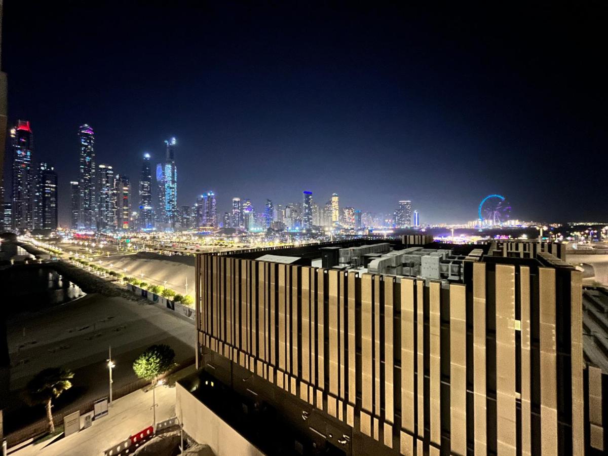 Emaar Beach Front 2BR with Sea & Marina Skyline Views
