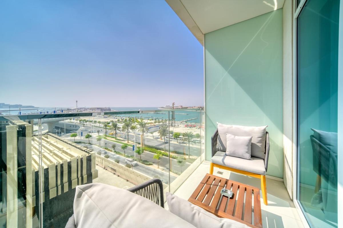 Emaar Beach Front 2BR with Sea & Marina Skyline Views