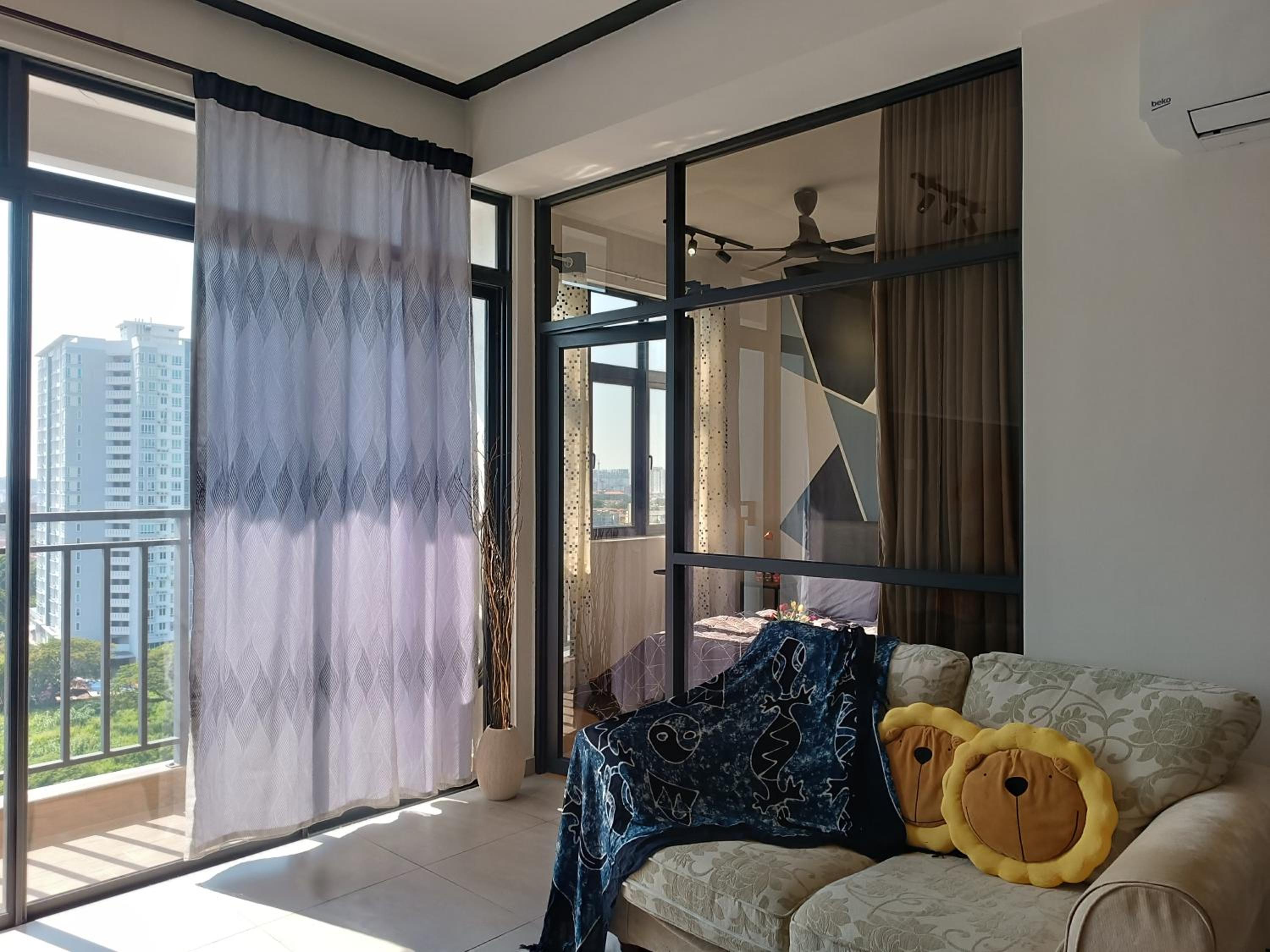 Malacca Infinity Pool level 36 2-6 pax 5minJonker photo 6