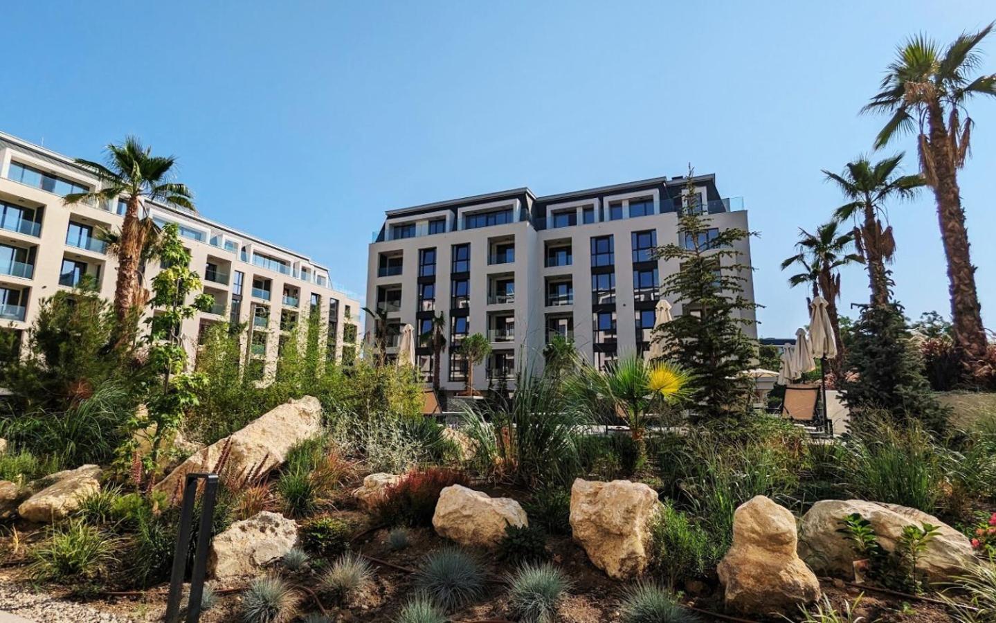 Luxury Apartments in complex Azur - next to the BEACH !