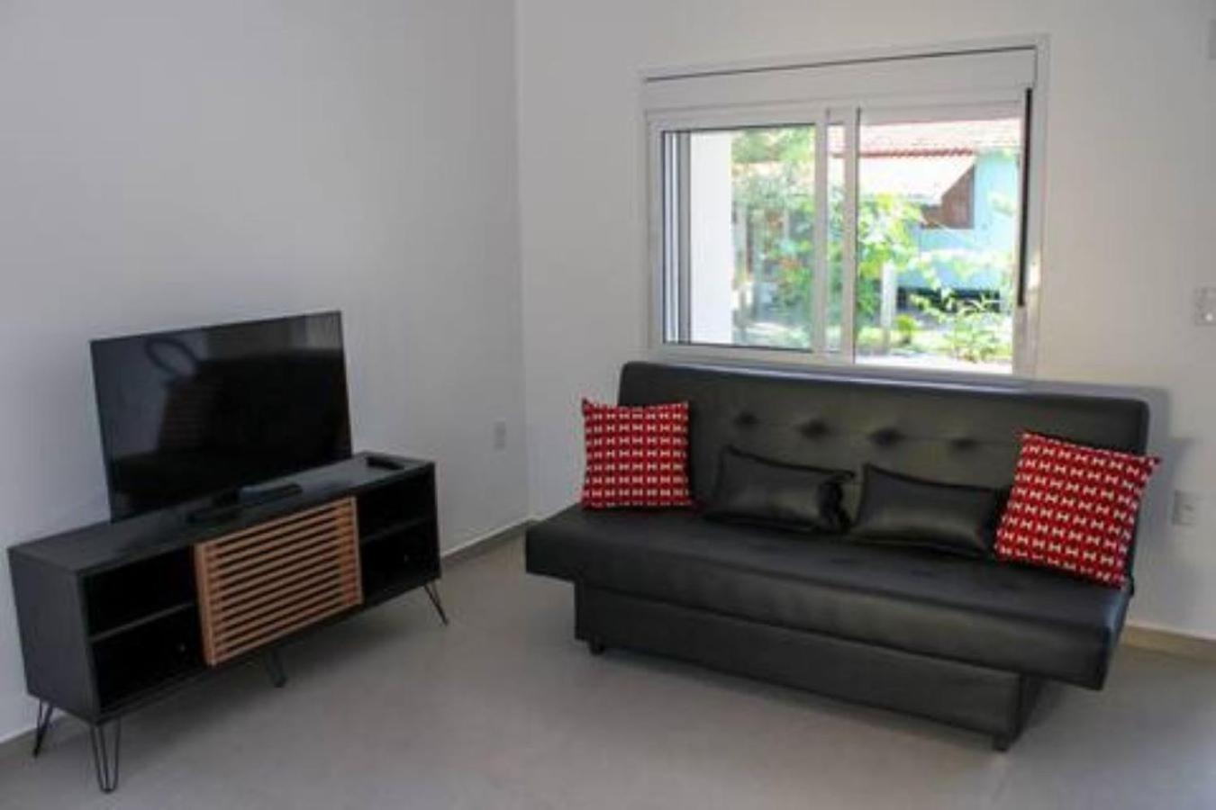 Casa na Praia da Ferrugem com 2 vagas
