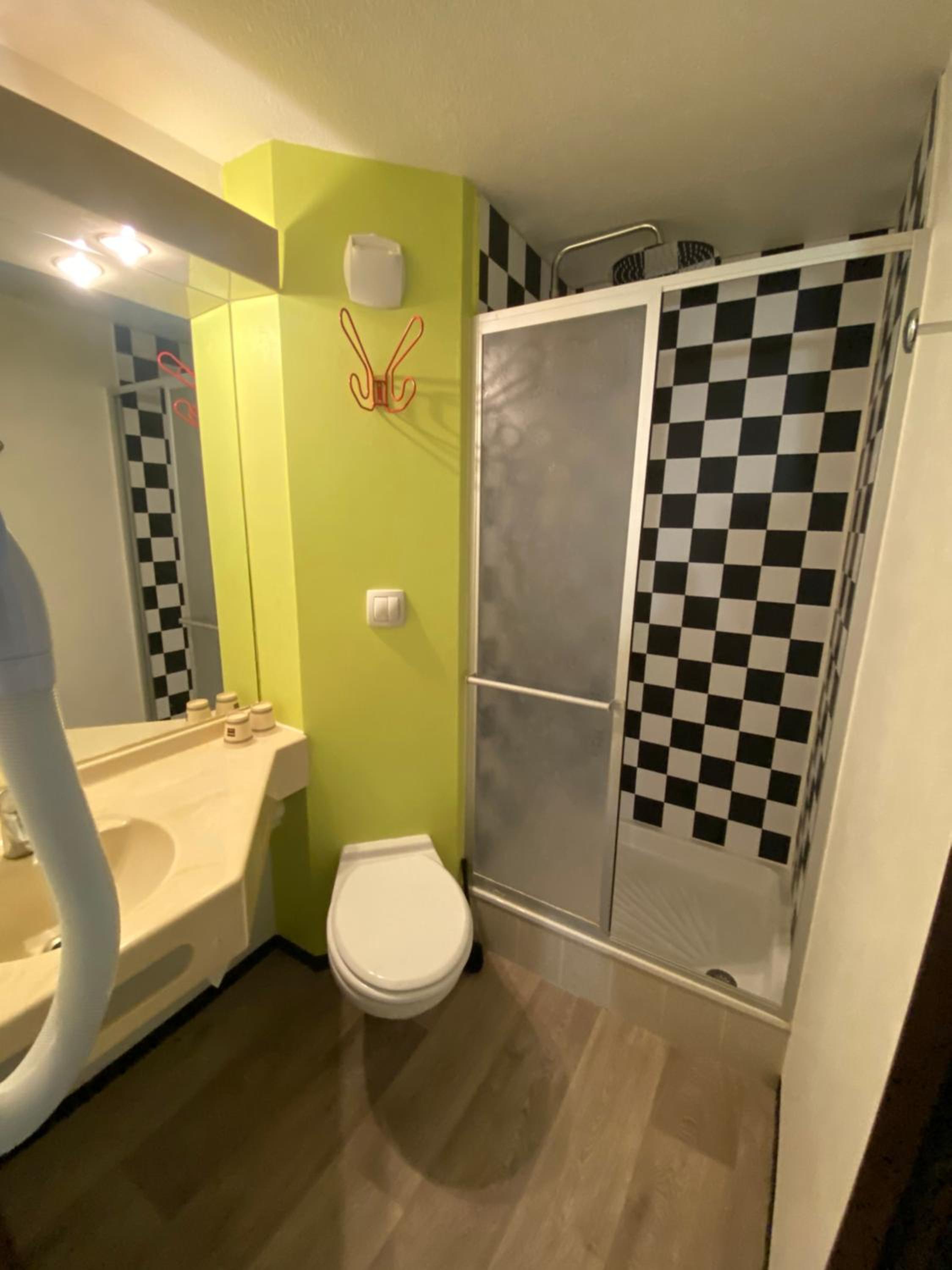 Enzo Hotels Pont-a-Mousson by Kyriad Direct - Property Image 23