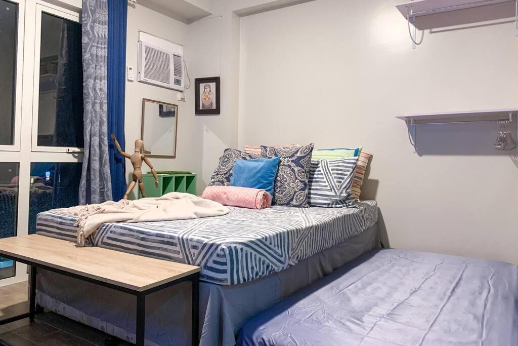 Staycation @ UpperEast w/ Pool, Gym, Daycare etc.! view 5