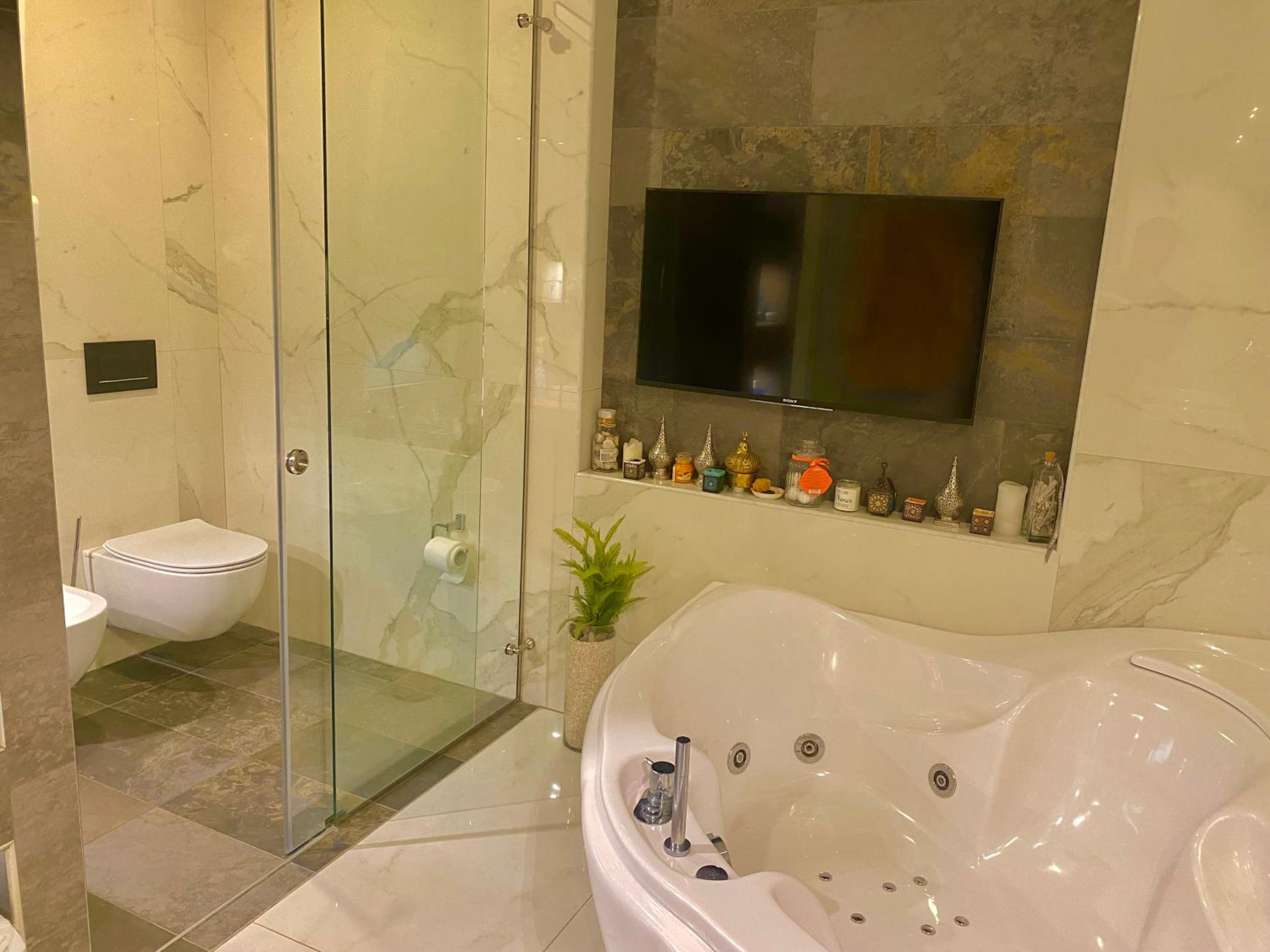 The Luxe Bathtub Haven