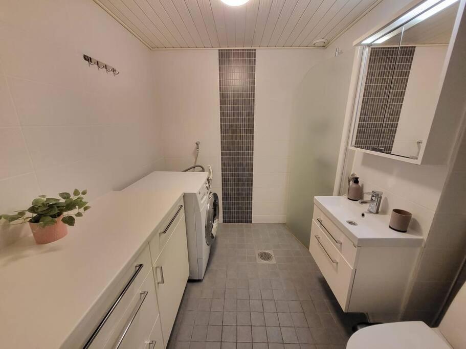 libO-apartment, Rypysuontie 74 with free parking