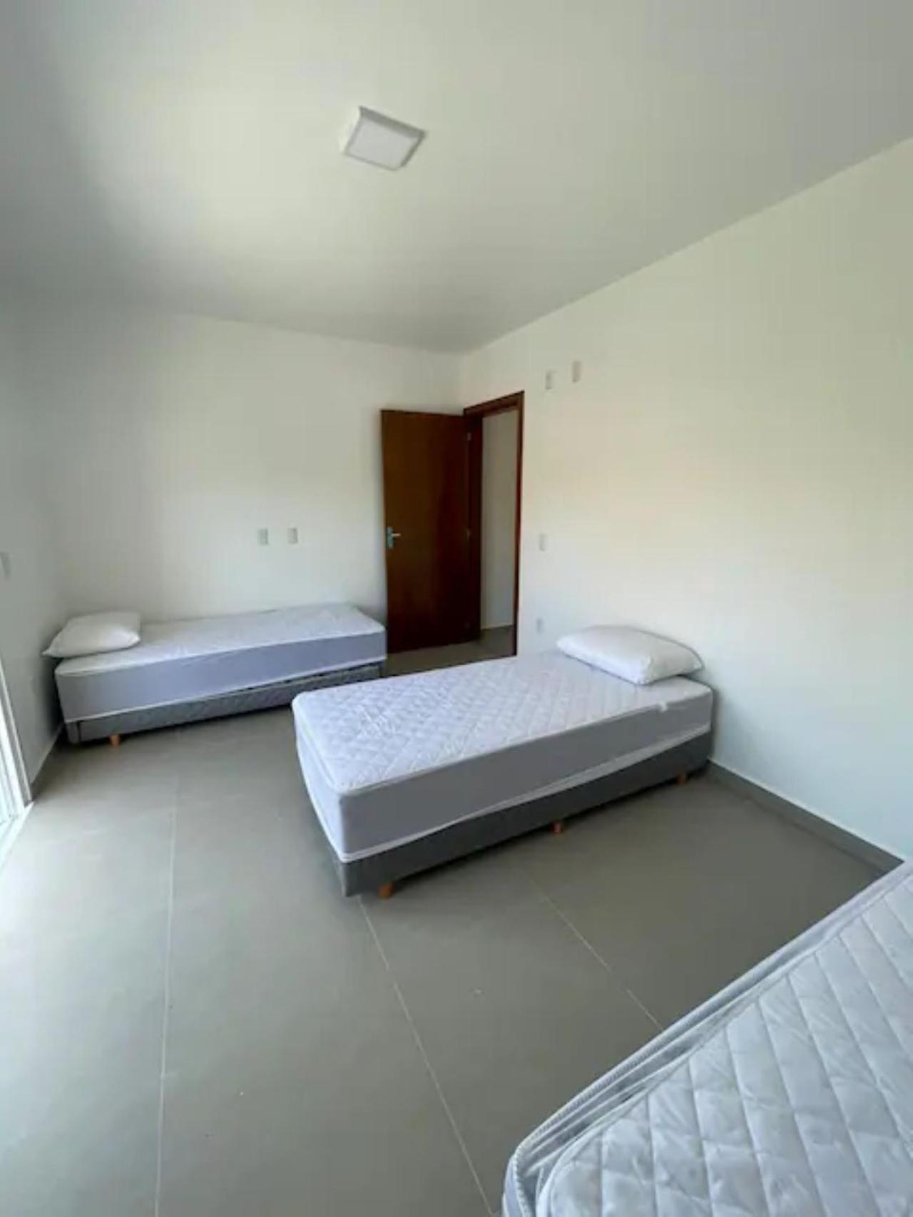 Casa na Praia da Ferrugem com 2 vagas
