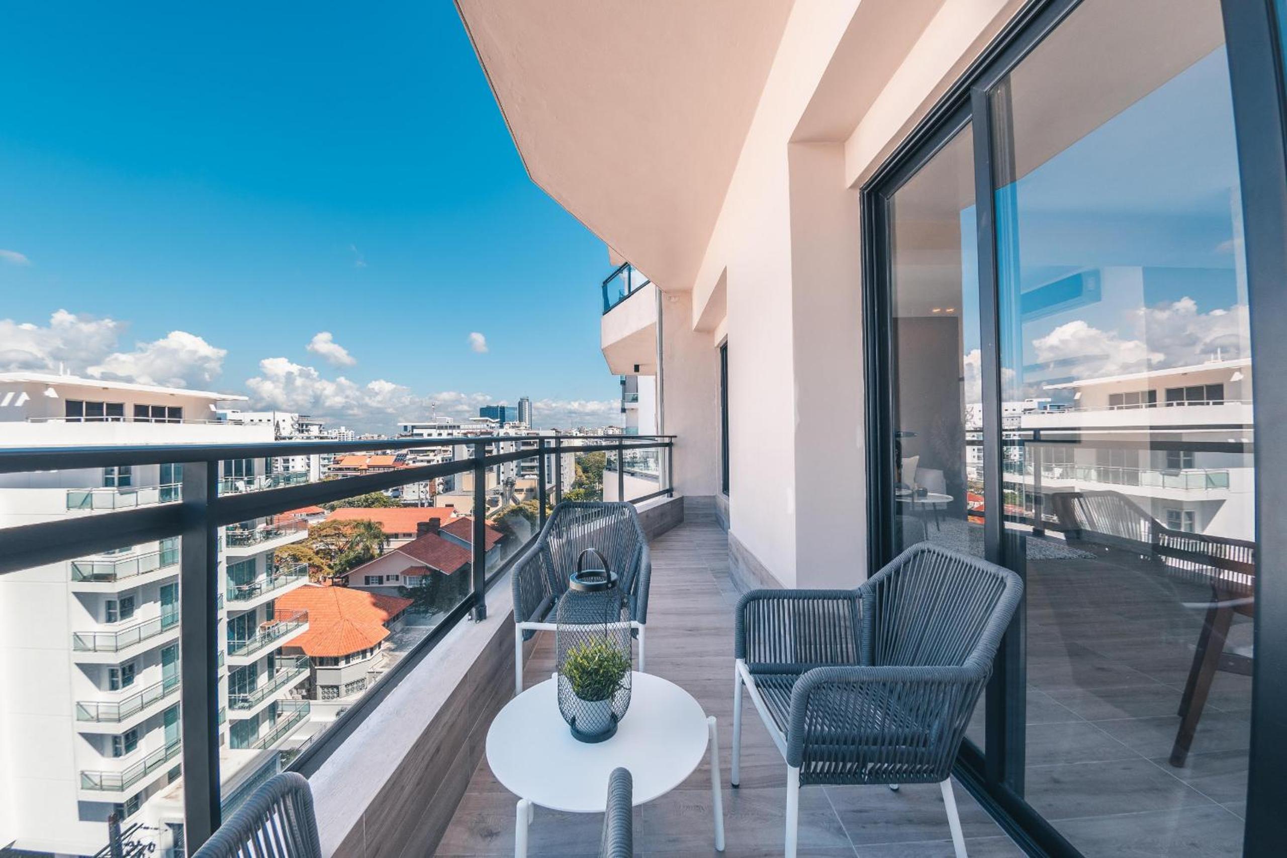 Breakfast Included at Regatta Living 702 view 5