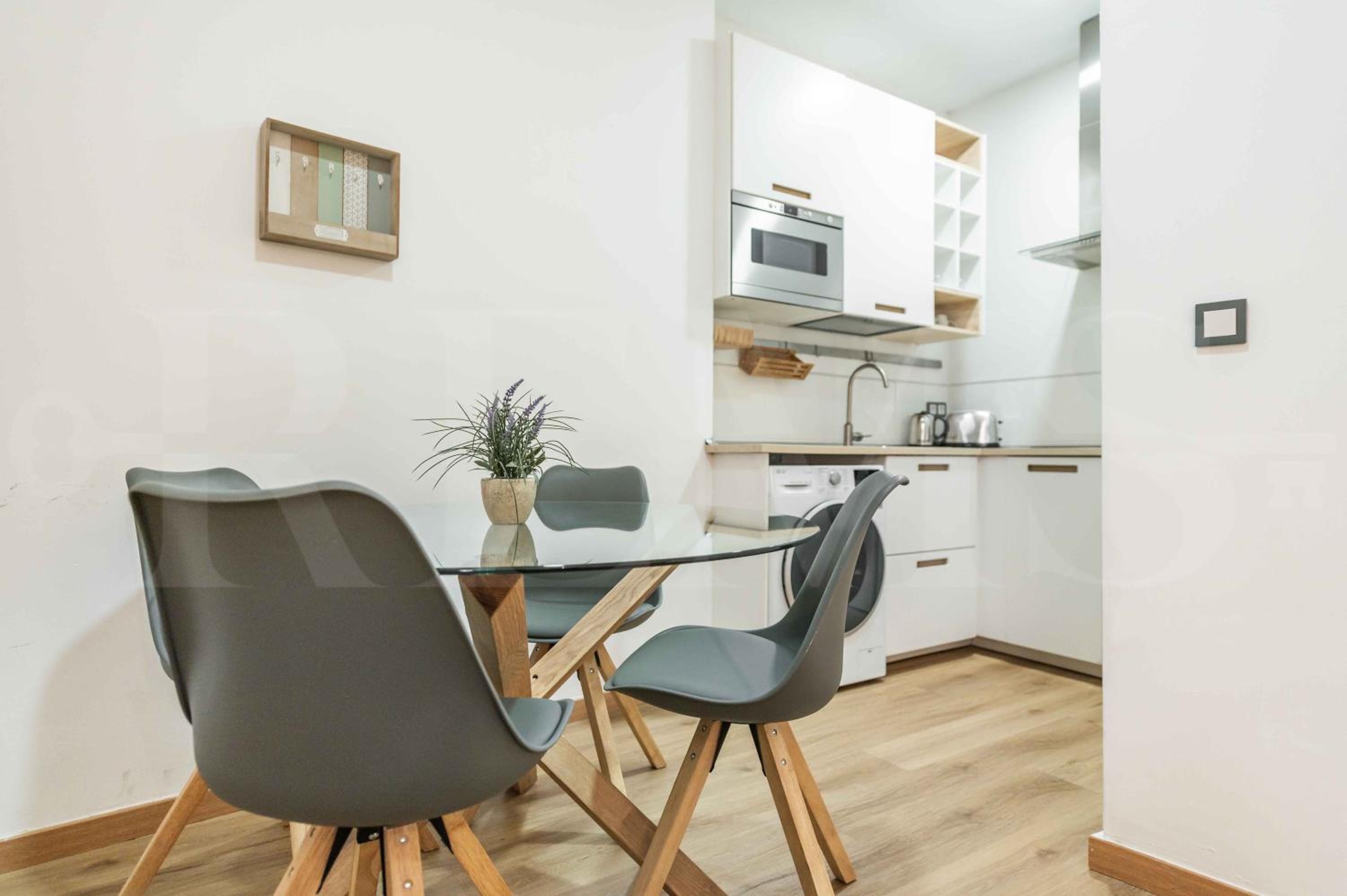 Relaxing apartment with parking in the center by REMS