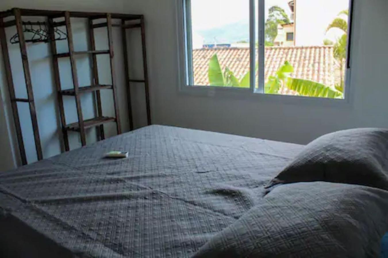 Casa na Praia da Ferrugem com 2 vagas