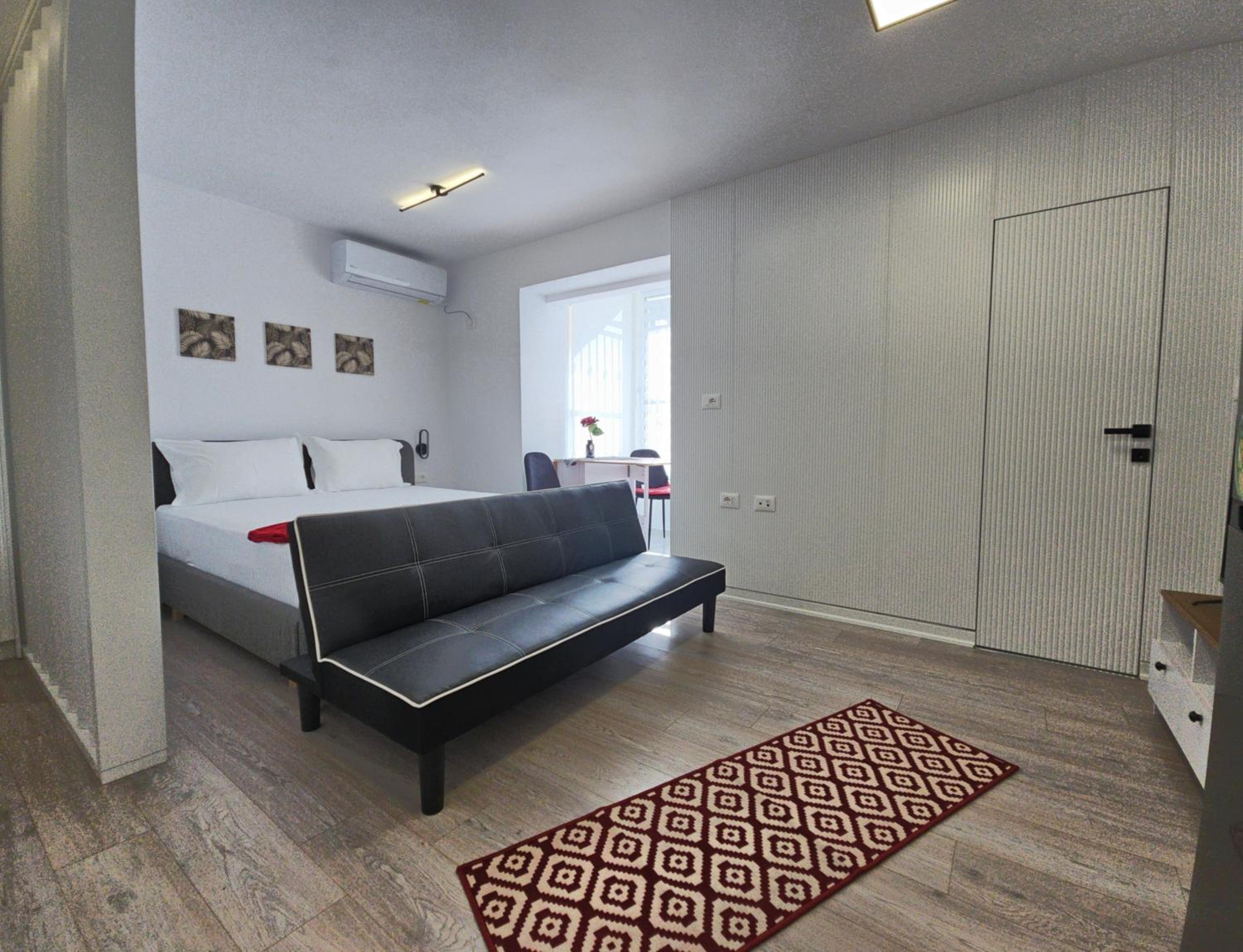 Tiny Rose Studio