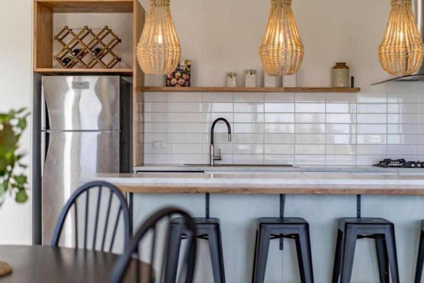 Stay at 66 - Luxury Family Home - Pet Friendly