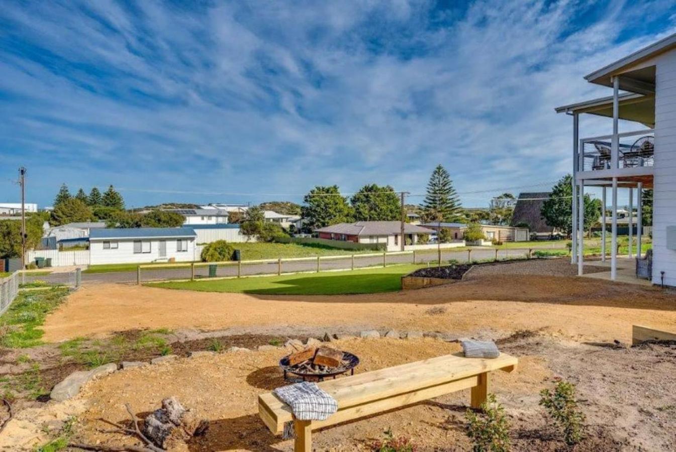 Stay at 66 - Luxury Family Home - Pet Friendly