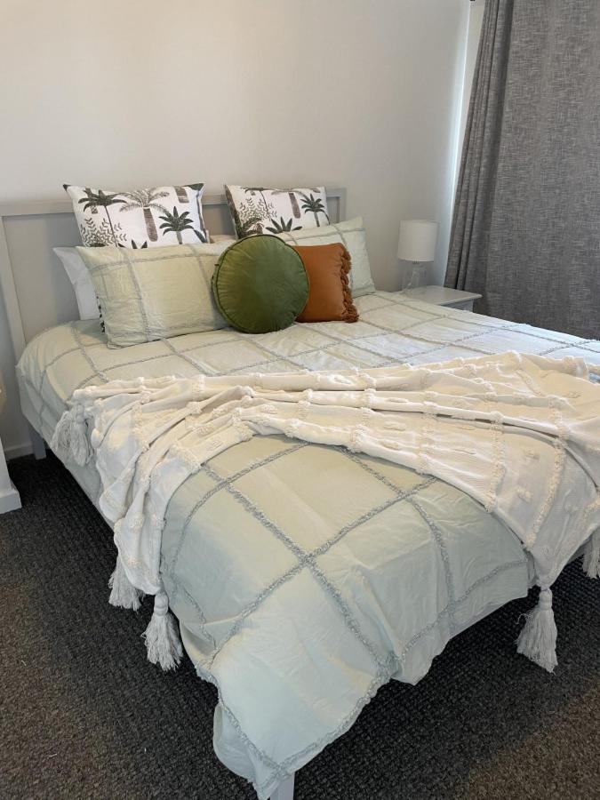 Stay at 66 - Luxury Family Home - Pet Friendly