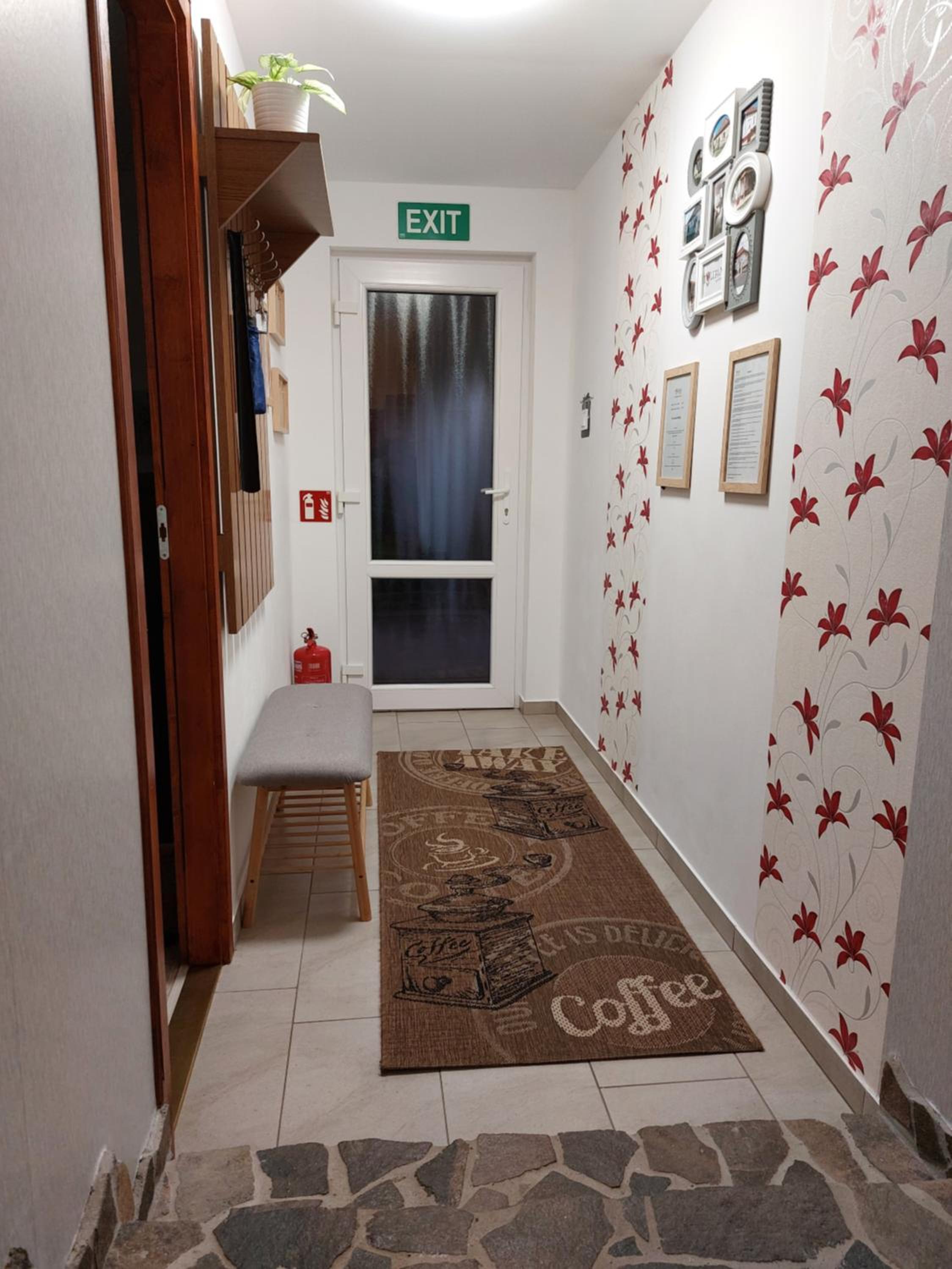 Photo 47
