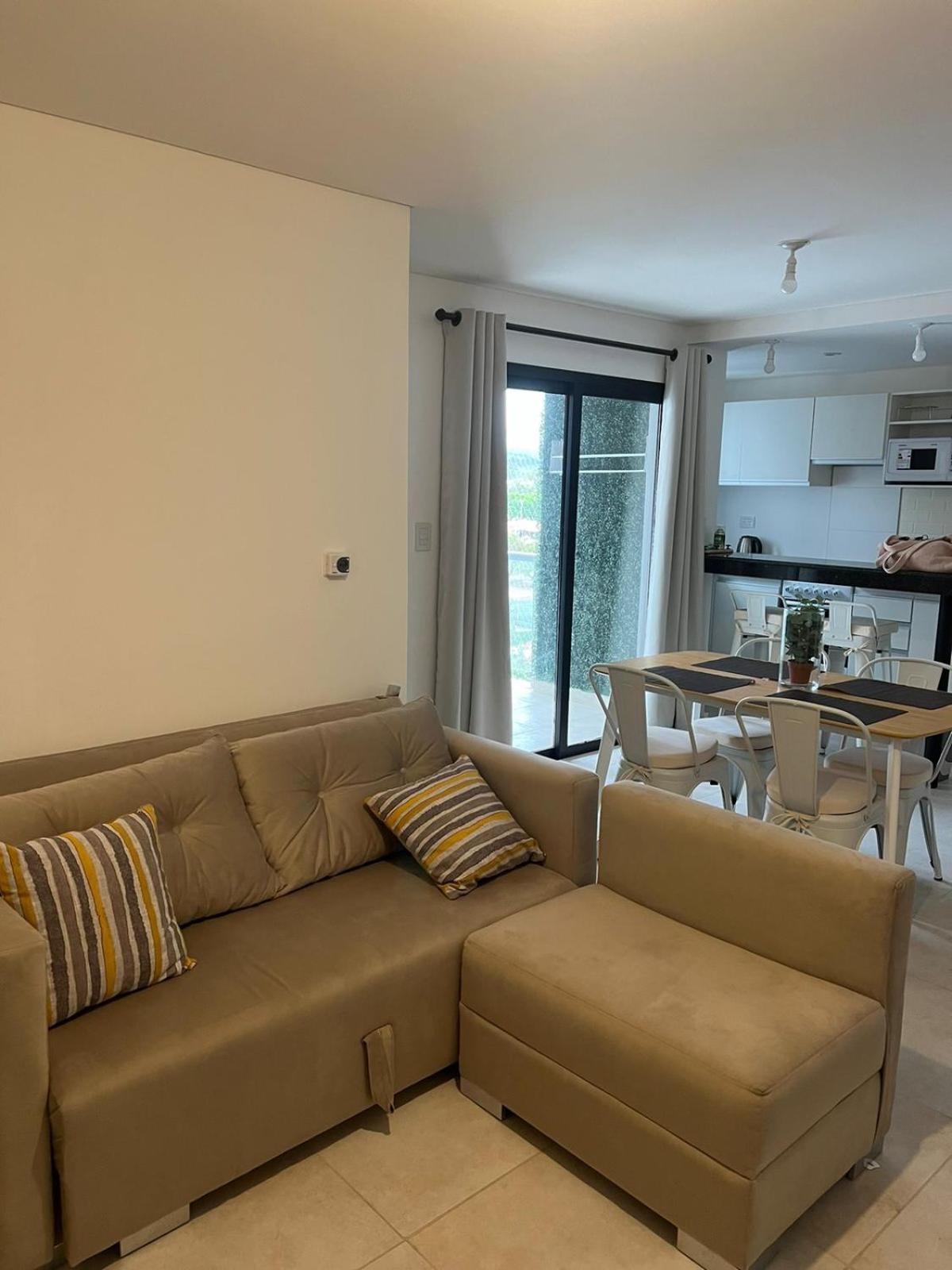 Departamento con PILETA PARA 3