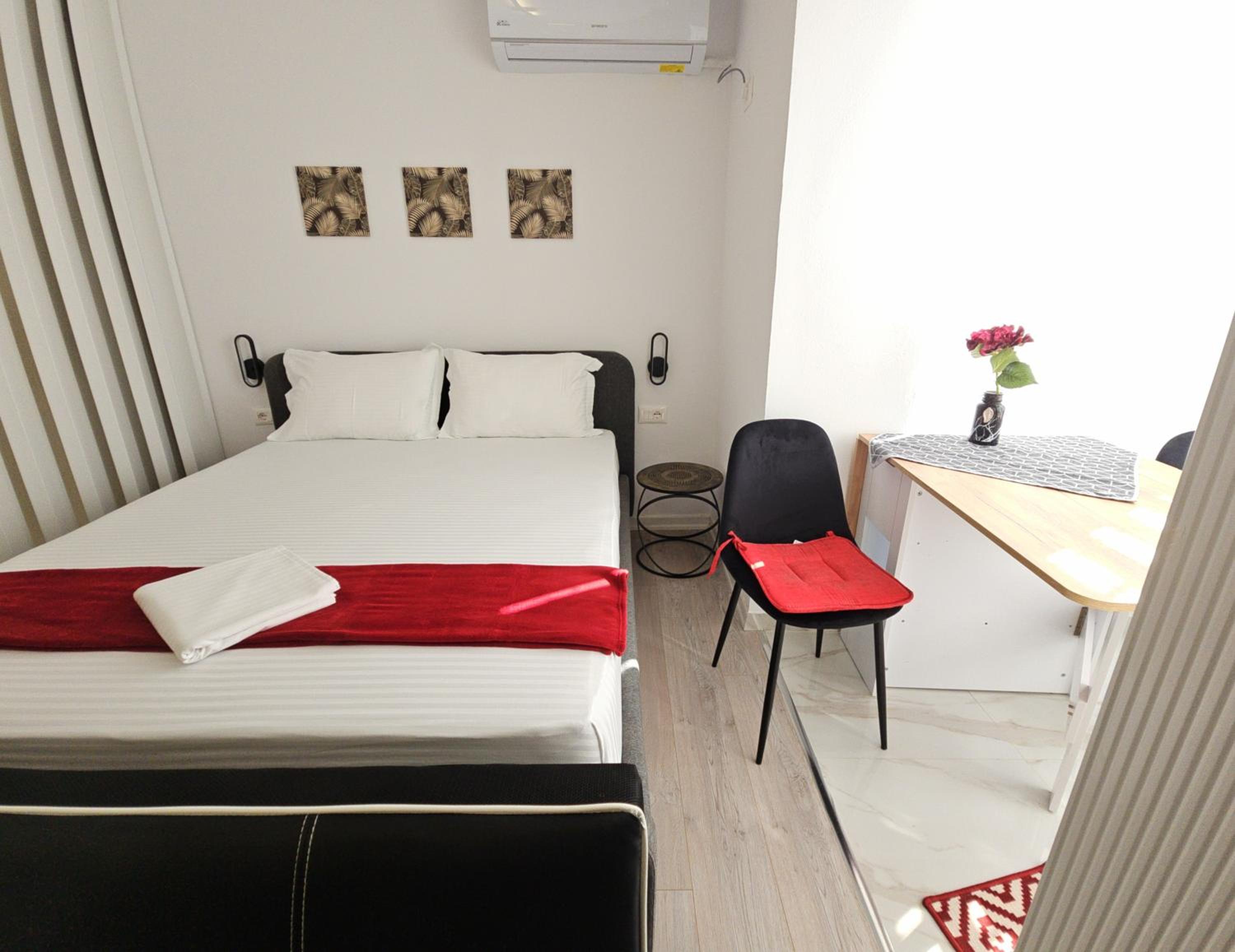 Tiny Rose Studio