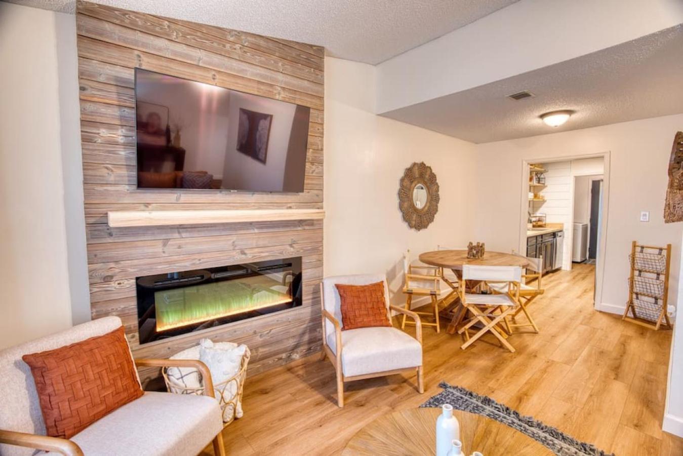 Travel for work - Stylish 3 BDR - Southern Georgia view 5