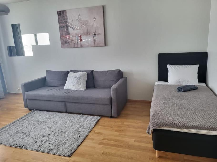 LibO-apartment, Inkilänmäki 23 with free parking