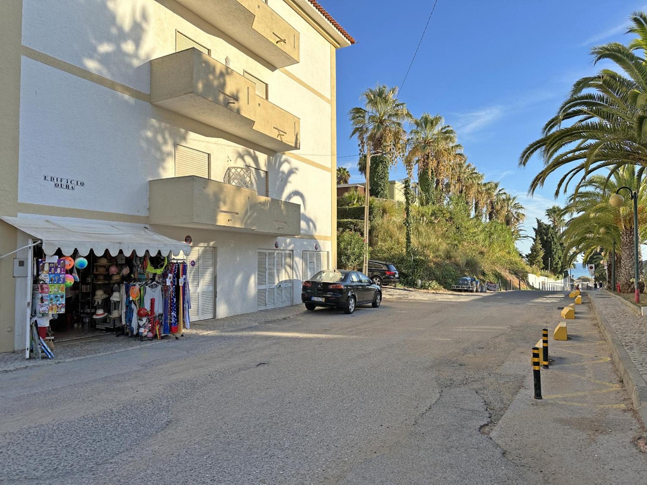 Apartamento Oura Praia view 2
