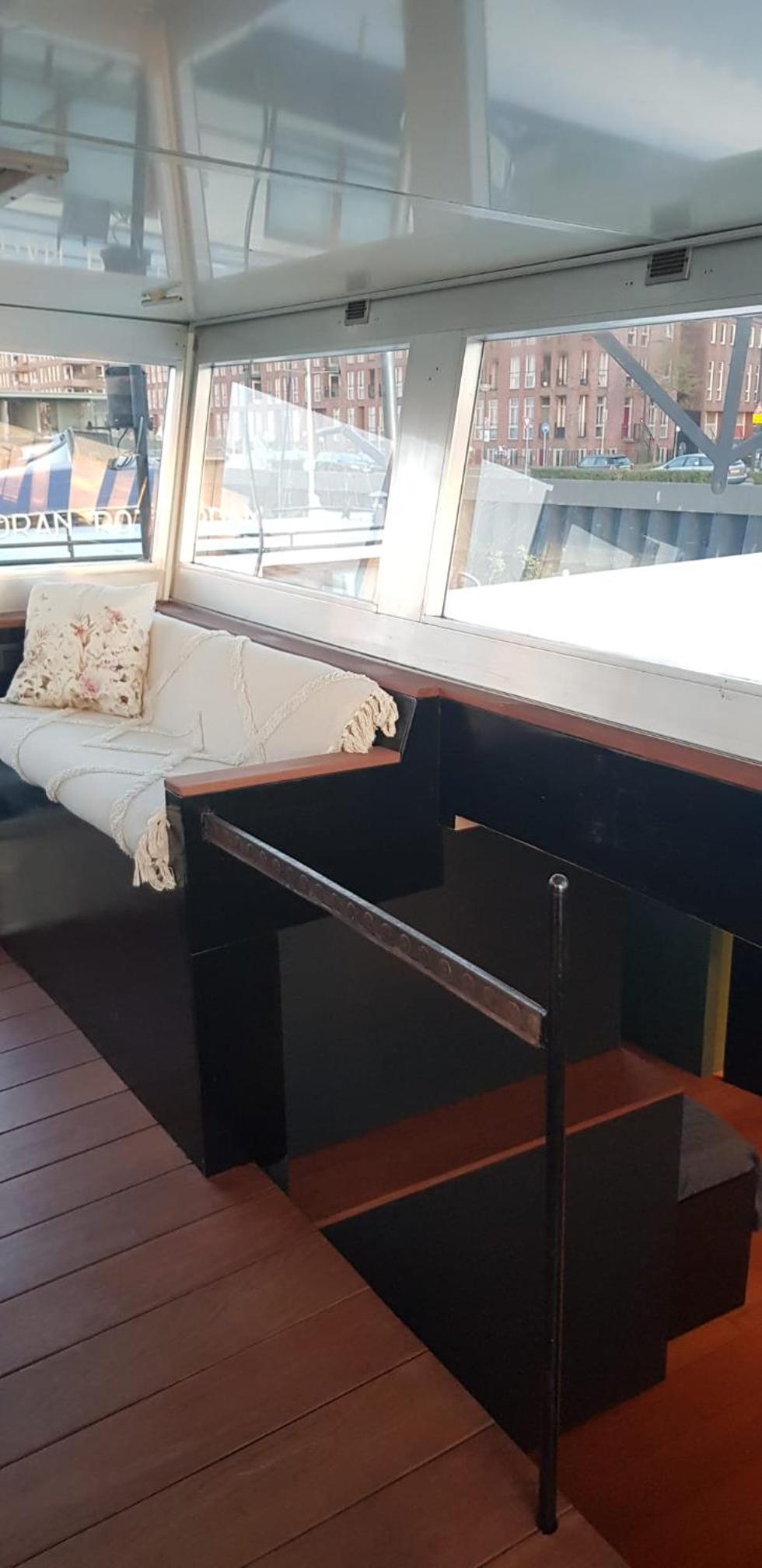 WHEELHOUSE EUPHRATE HOUSEBOAT