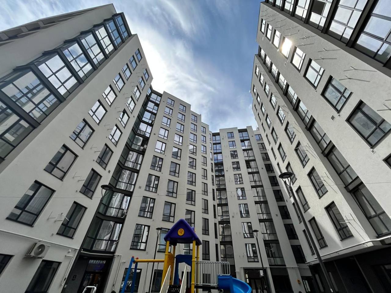 Renasterii Nationale view 2