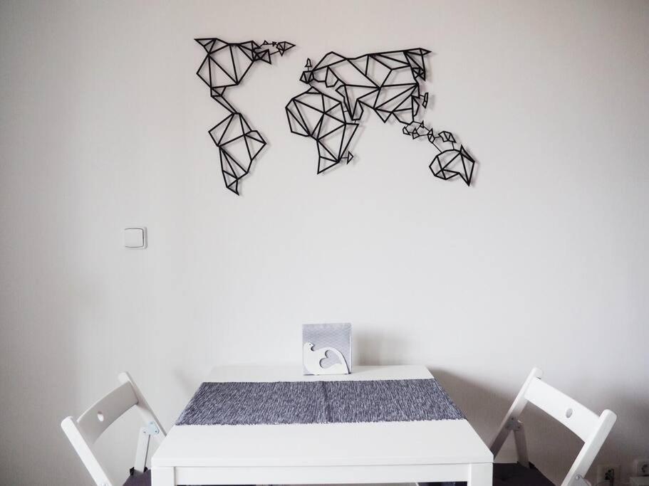 Inspiring apartment in beautiful surroundings view 2