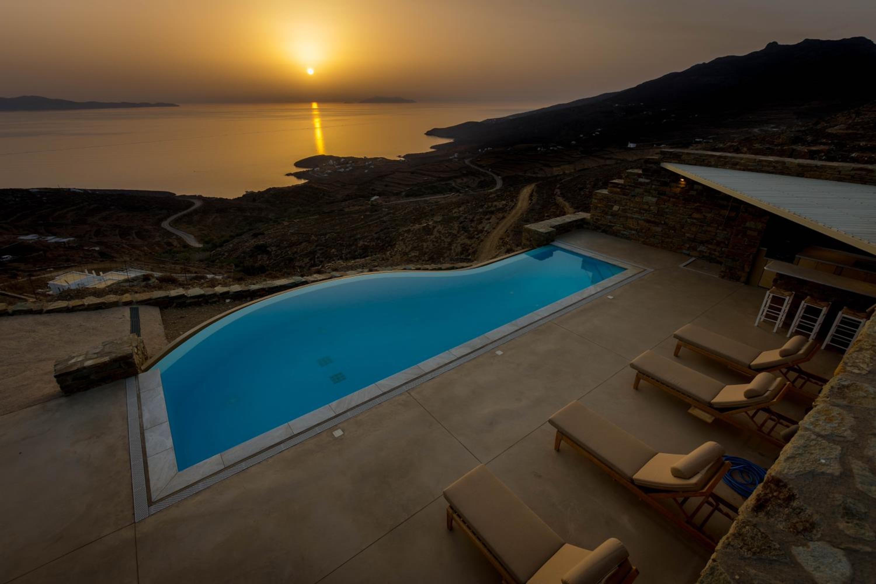Alos Residence