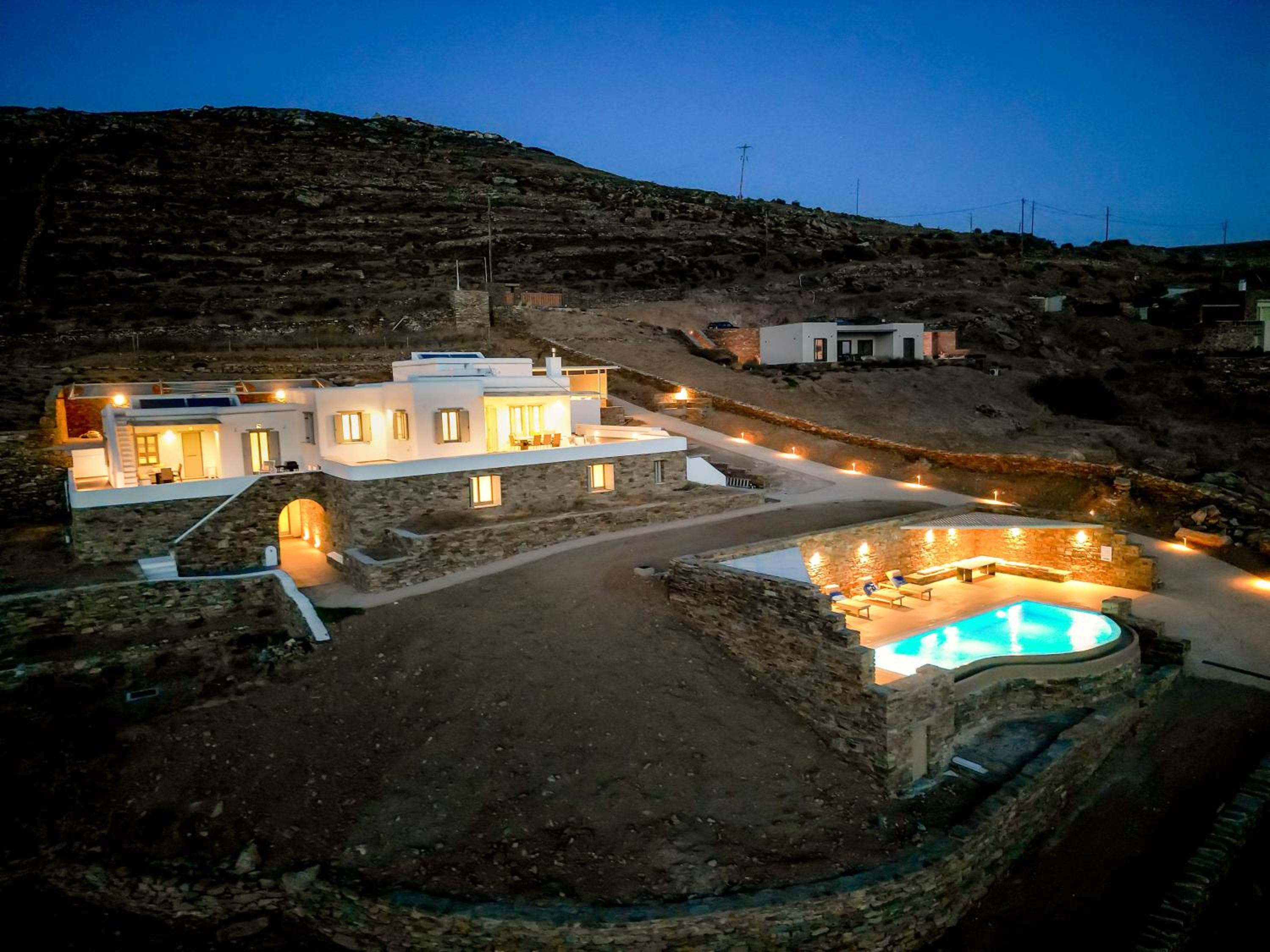 Alos Residence
