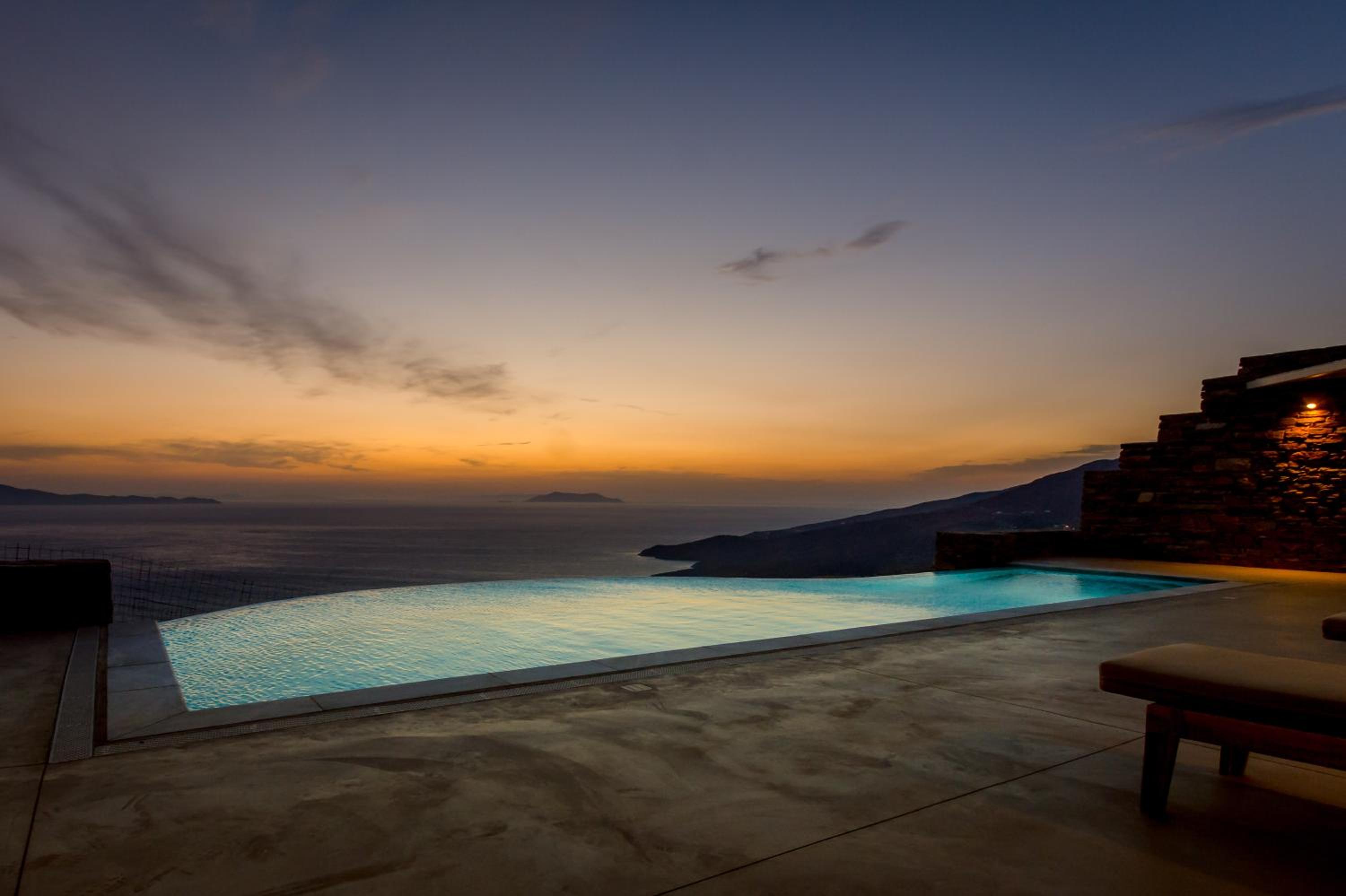 Alos Residence