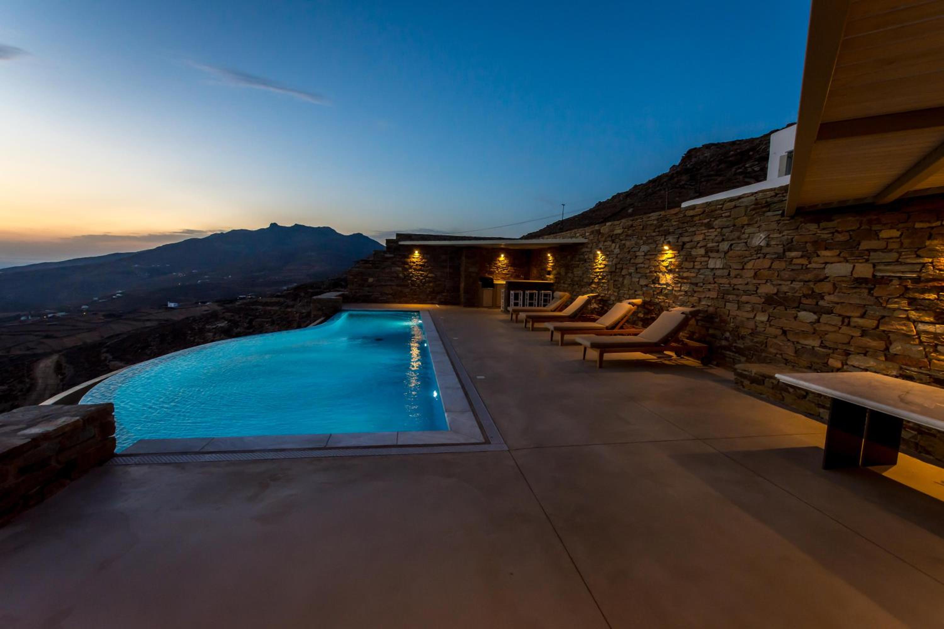 Alos Residence