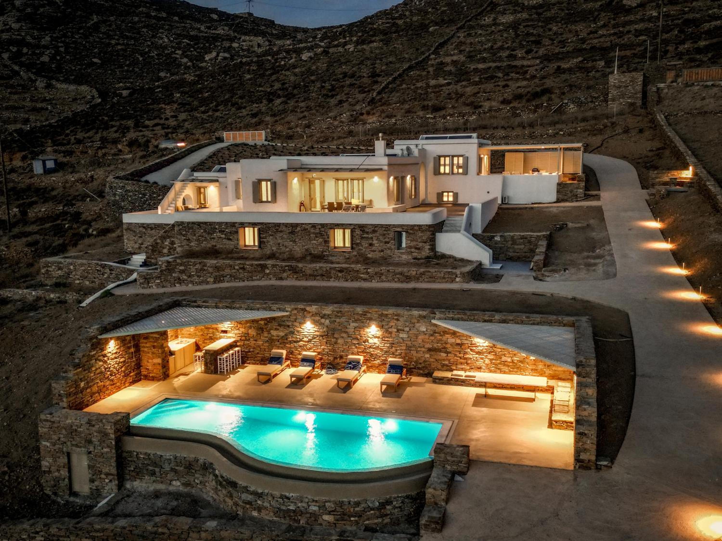 Alos Residence