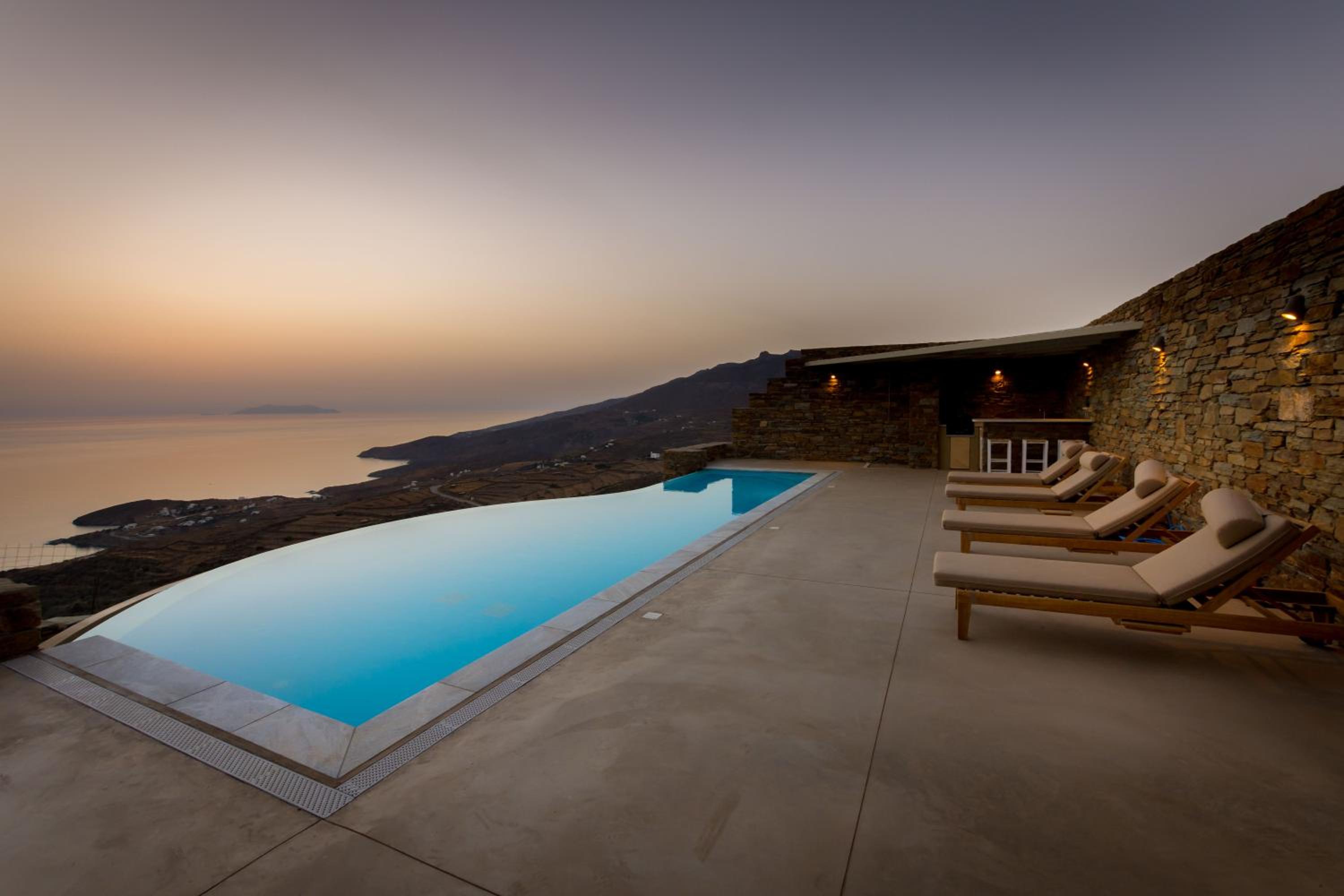 Alos Residence