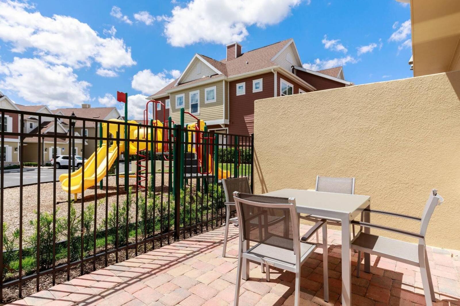 Awesome 4 beds Villa 5 min to Disney
