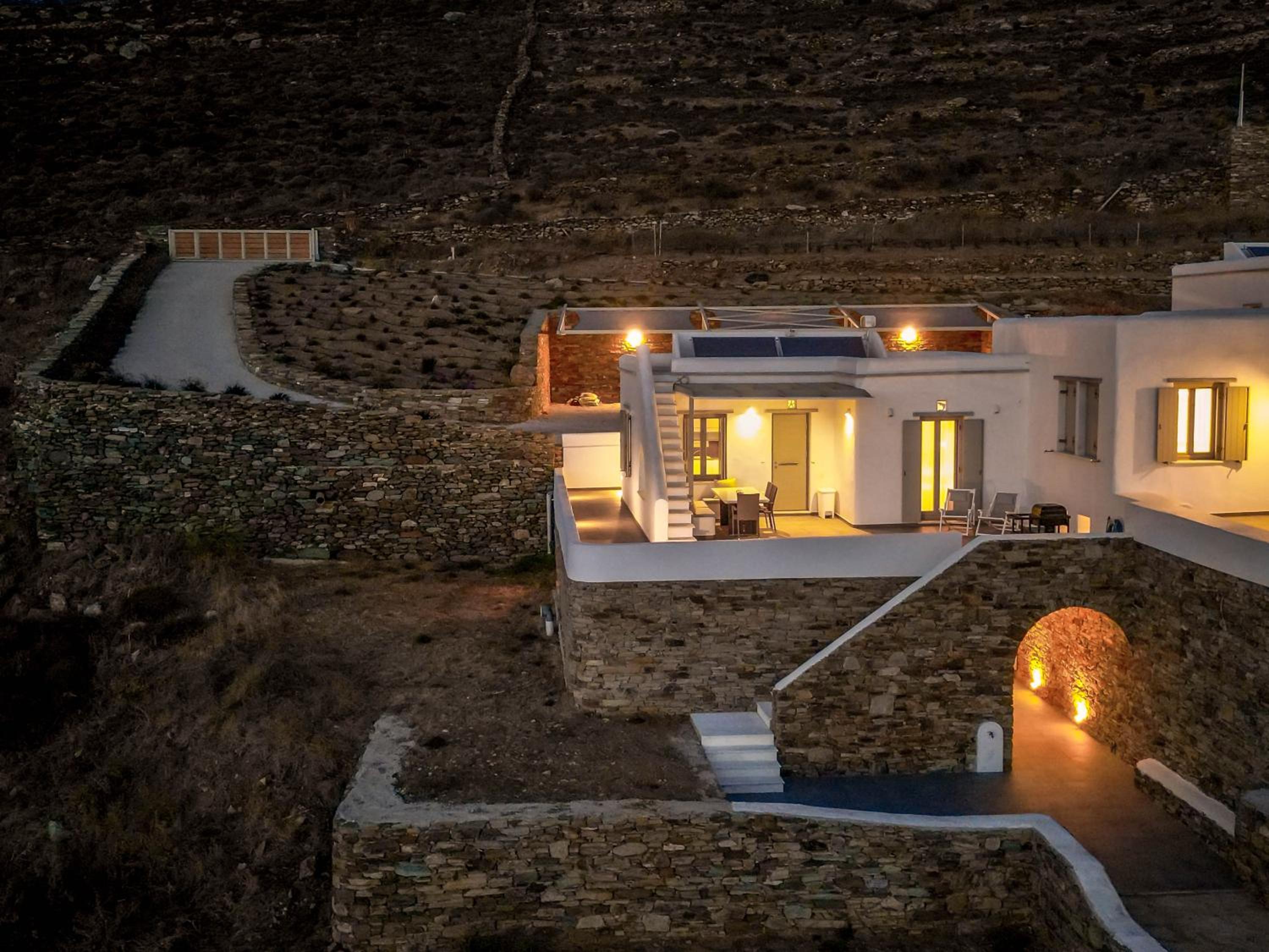 Alos Residence