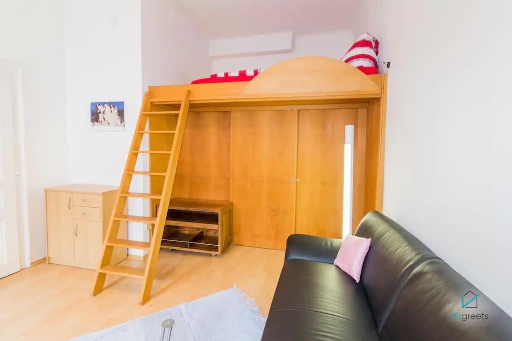Retro chic - charming apartment near Augarten