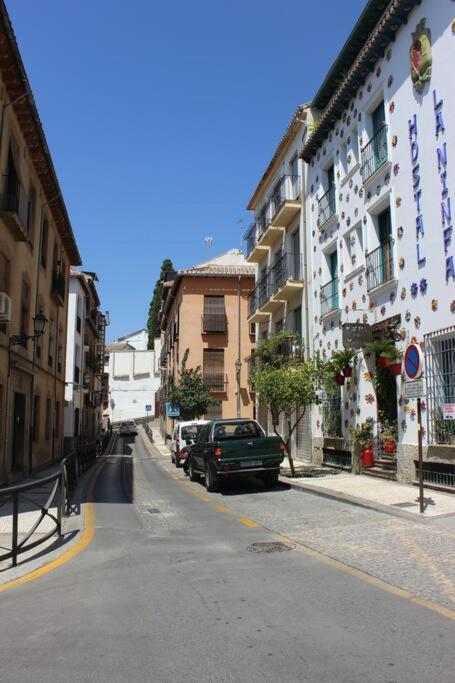 Central, near the Alhambra, quiet and autentic! view 2