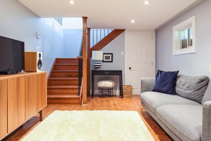 Grays Lane - Minutes to Sandbanks