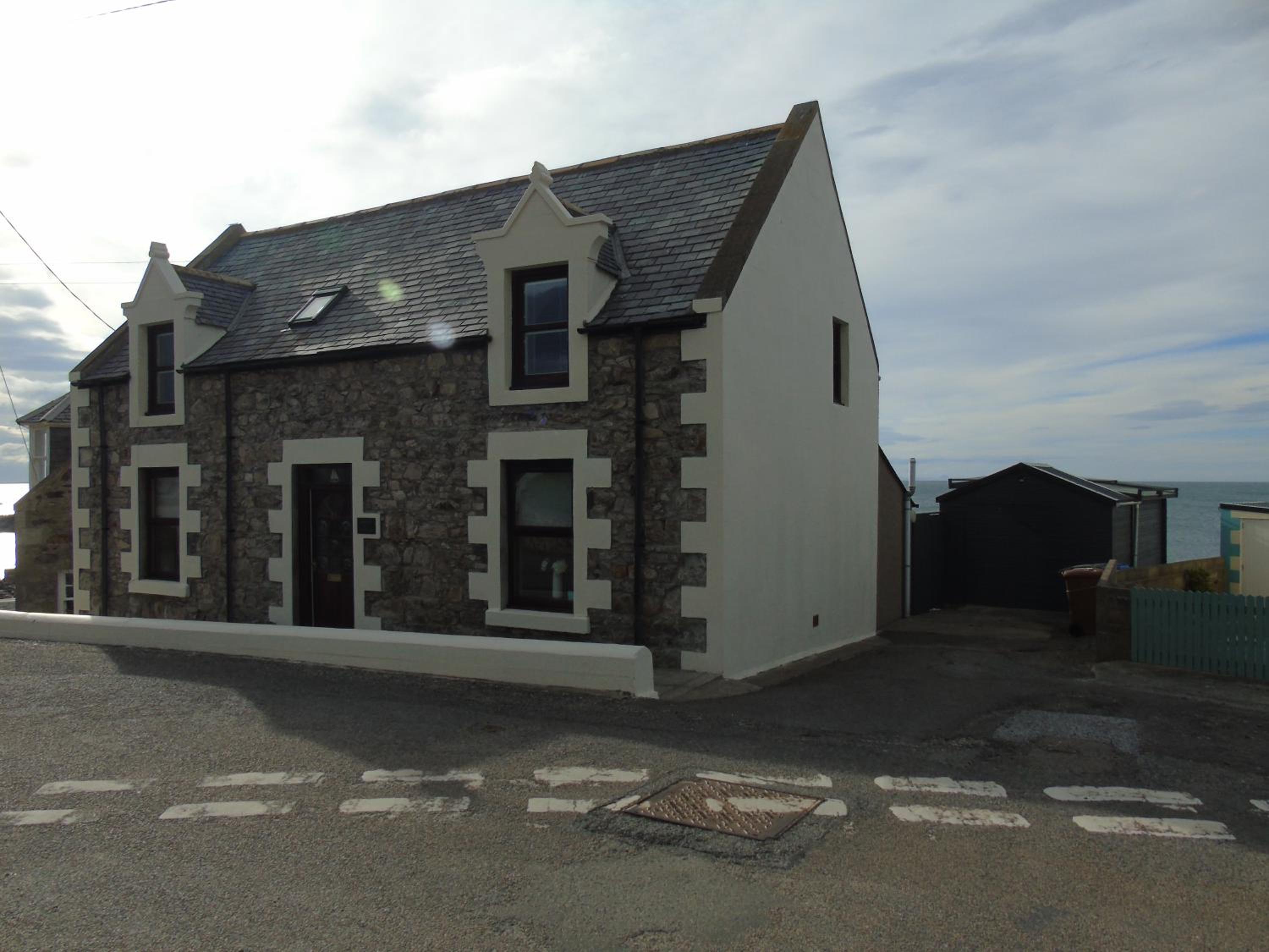 Seafront holiday home in Findochty view 4