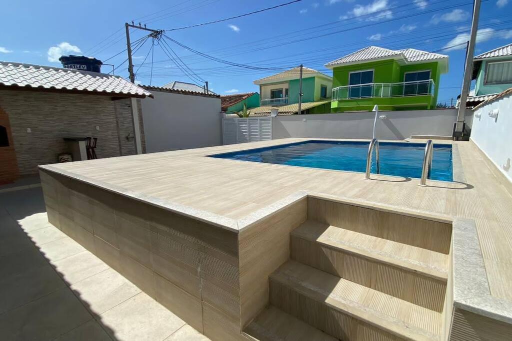 Casa Duplex com piscina Ampla e Churrasqueira.