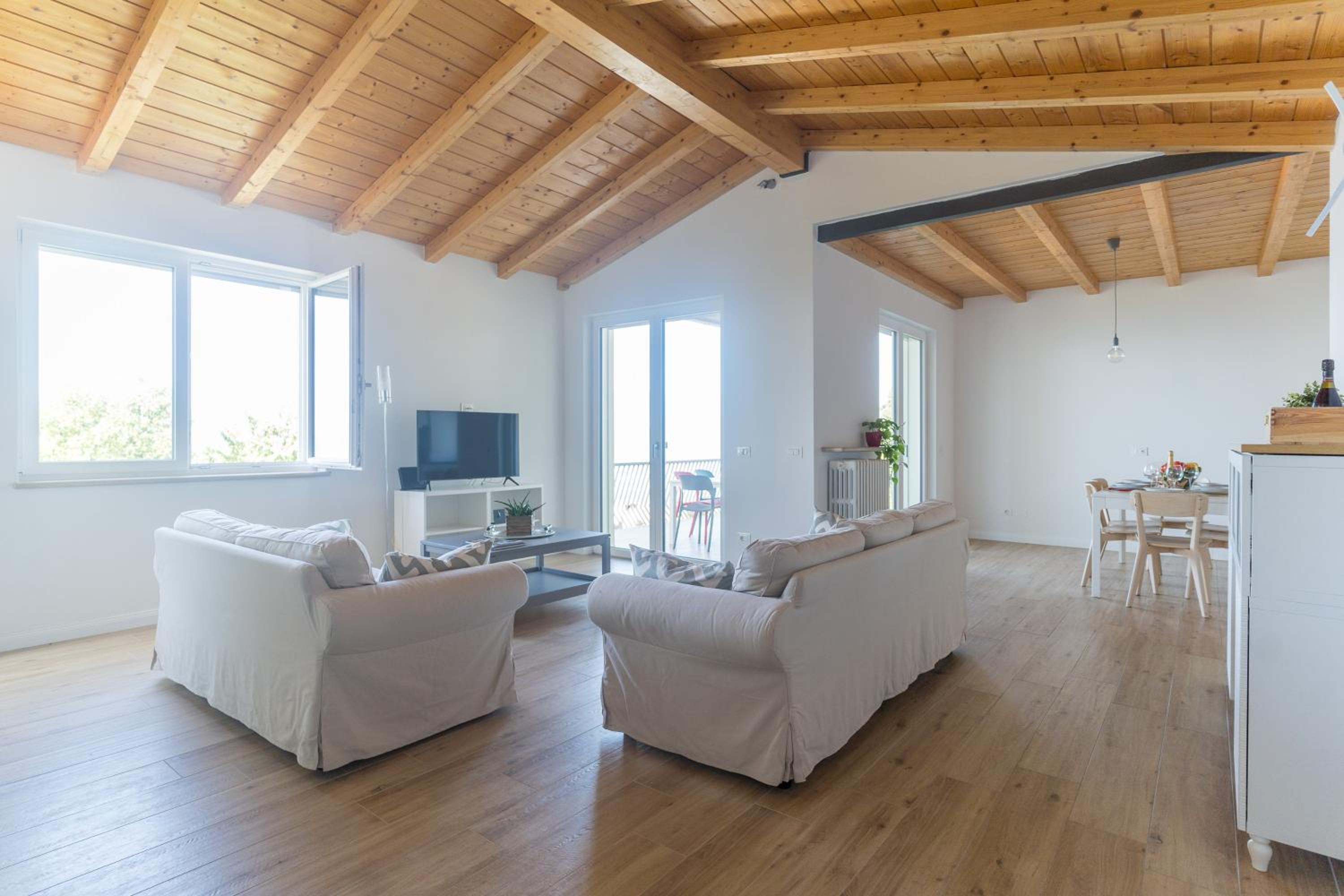 Lake Garda View Villa for Groups 4BR, 3 Baths, Garden & BBQ view 4