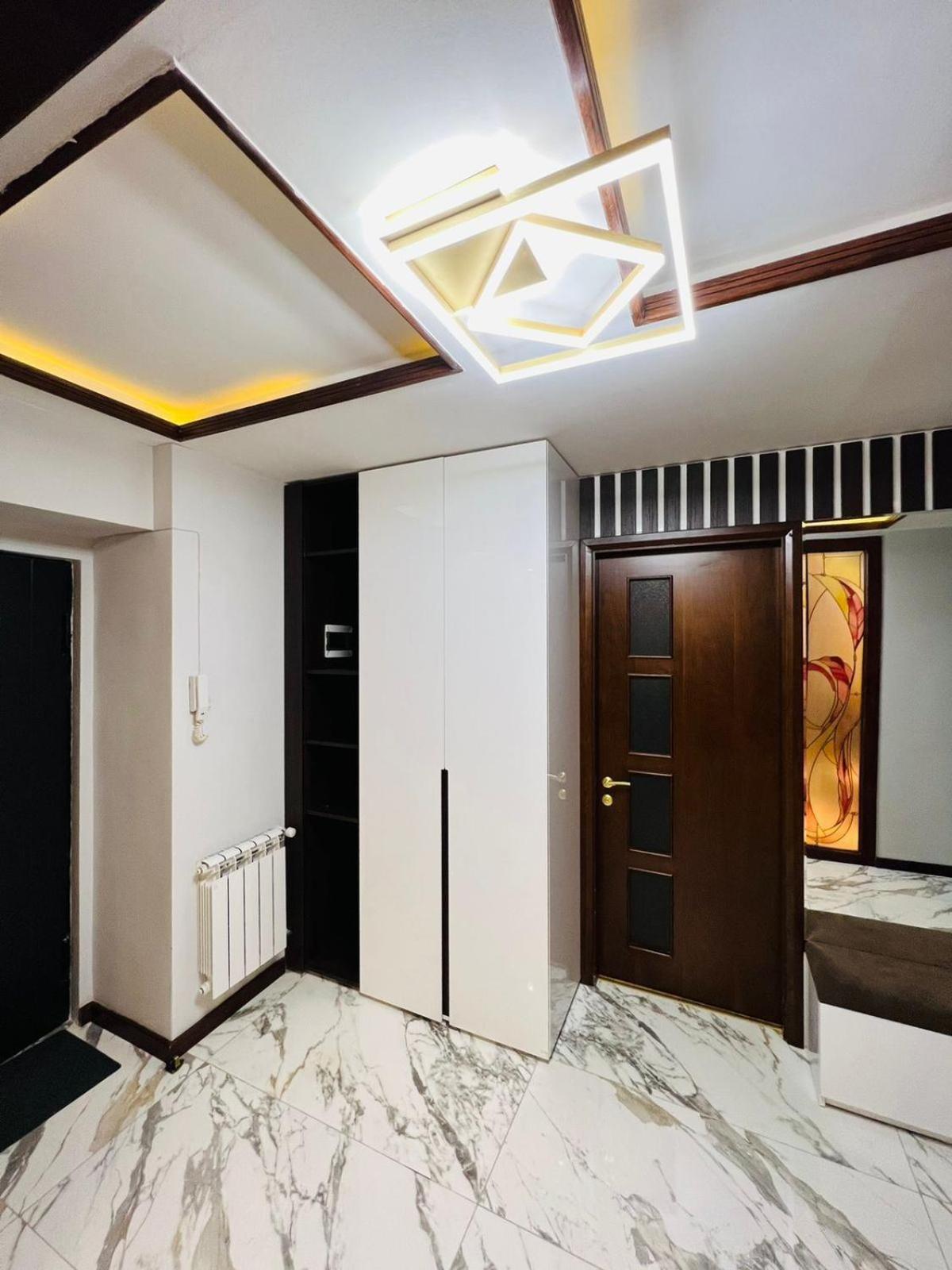 Deluxe Modern 3 Bedroom + 2 Bathrooms Apartment, on Amiryan Street, Middle of Center