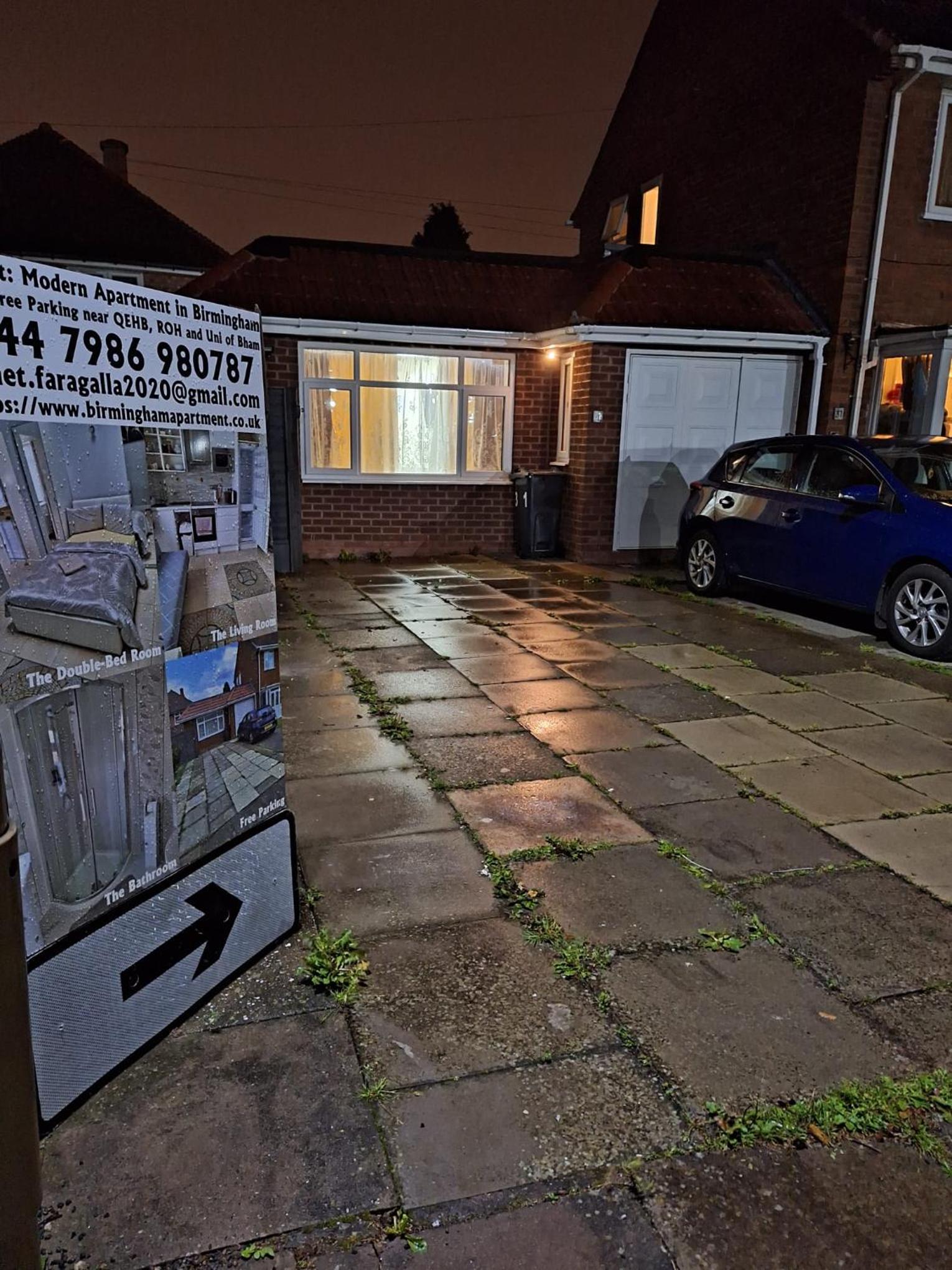 Luxury apartment in Birmingham with free parking. view 2