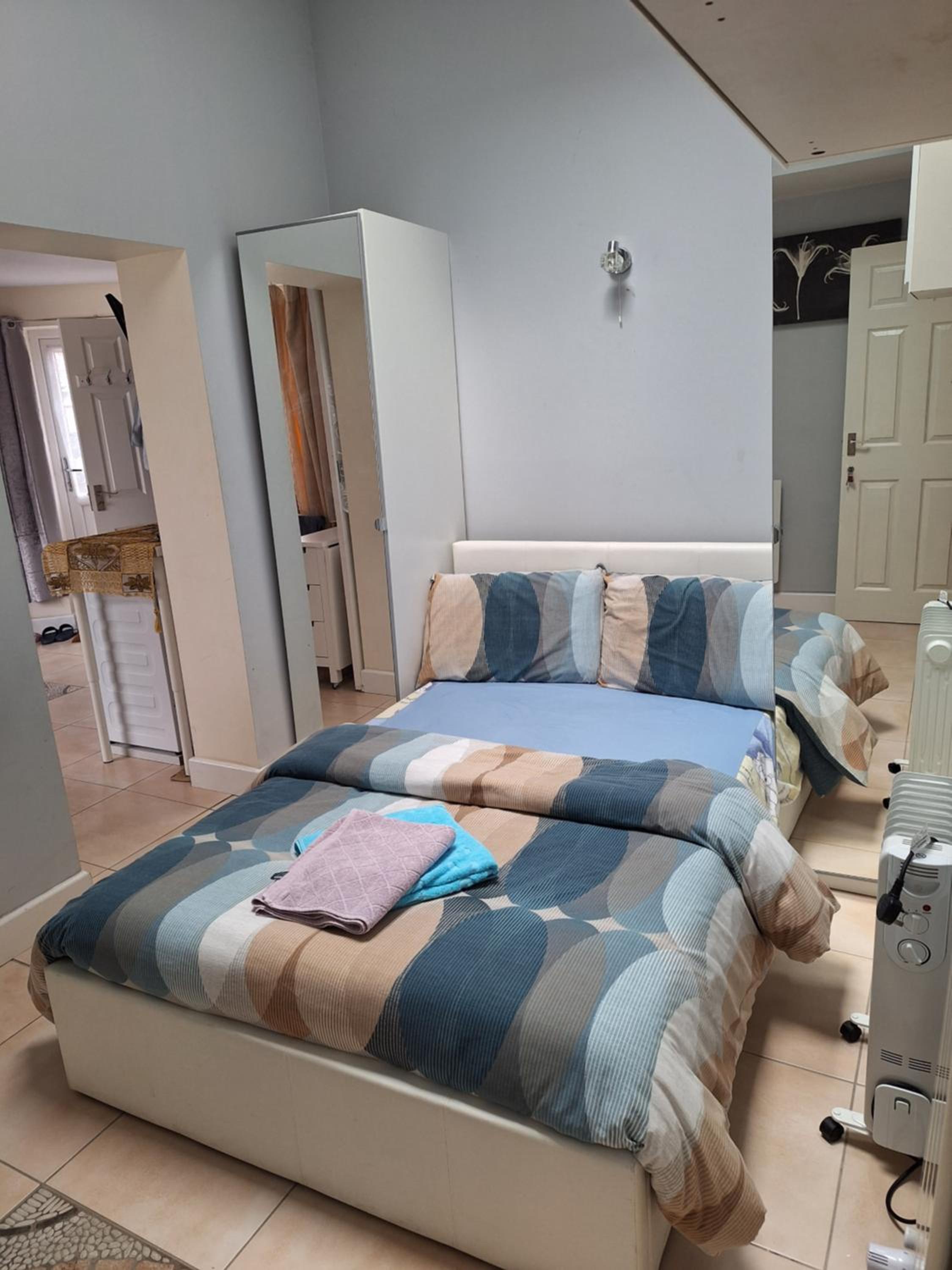 Luxury apartment in Birmingham with free parking. view 4