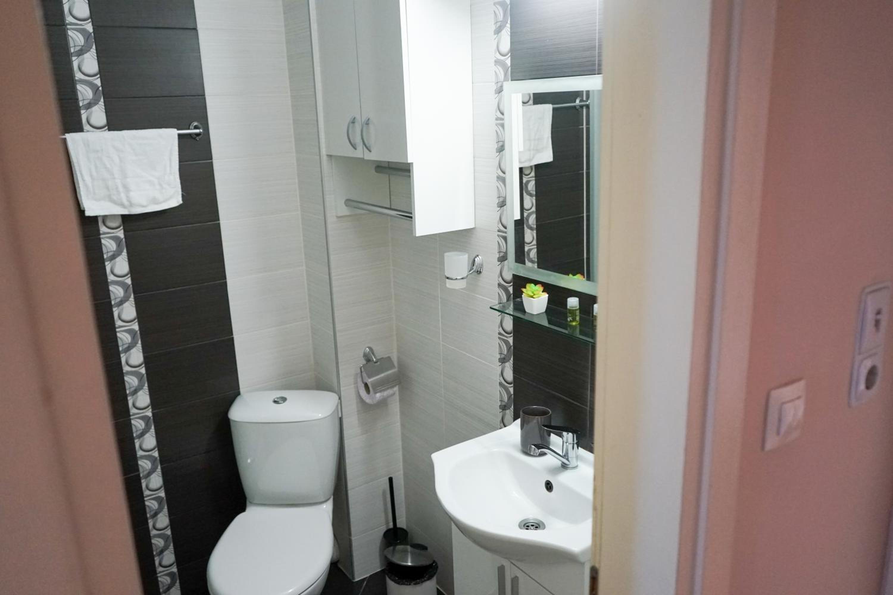 Comfortable 2BR Urban Getaway in City Center by Flat Mаnager