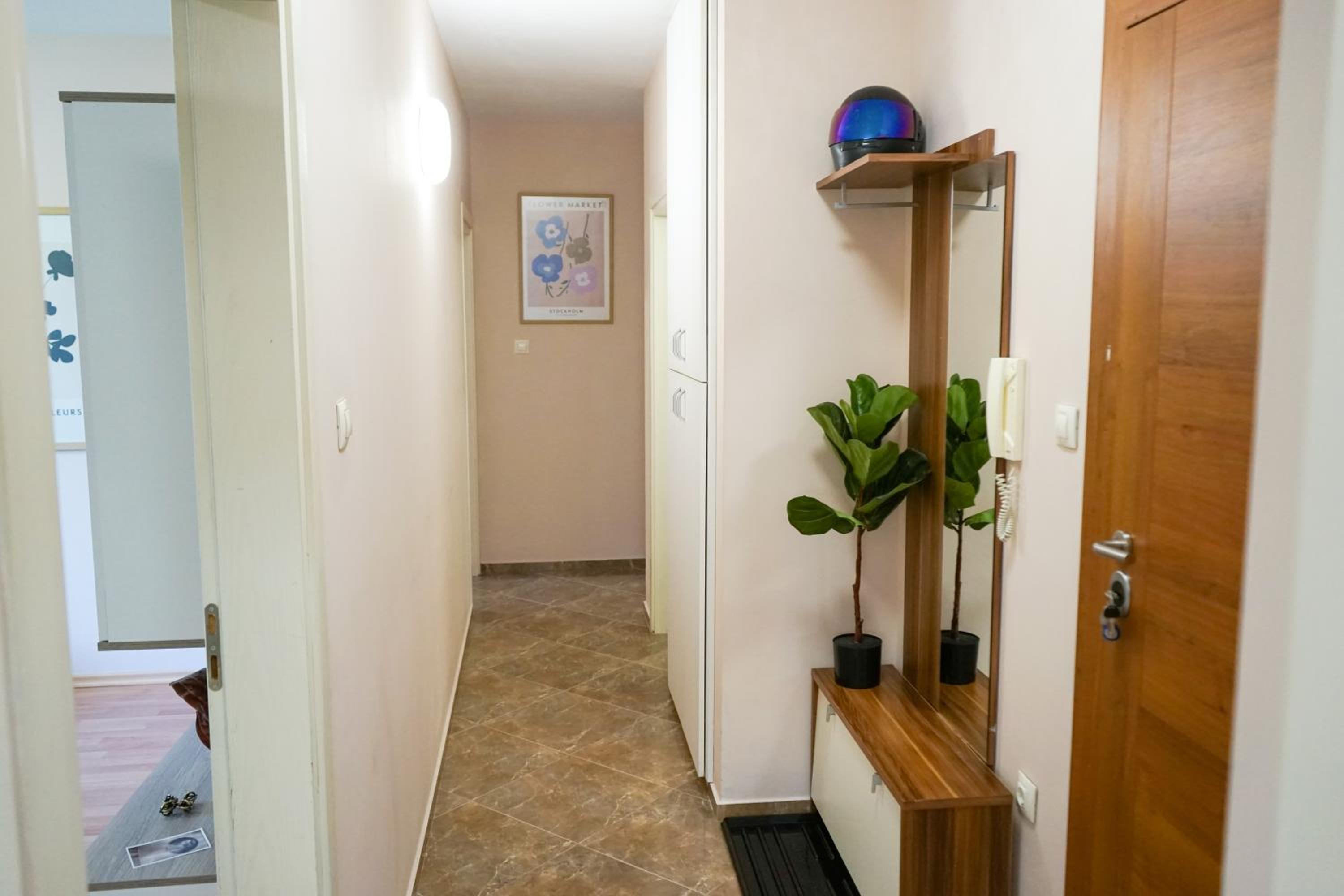 Comfortable 2BR Urban Getaway in City Center by Flat Mаnager