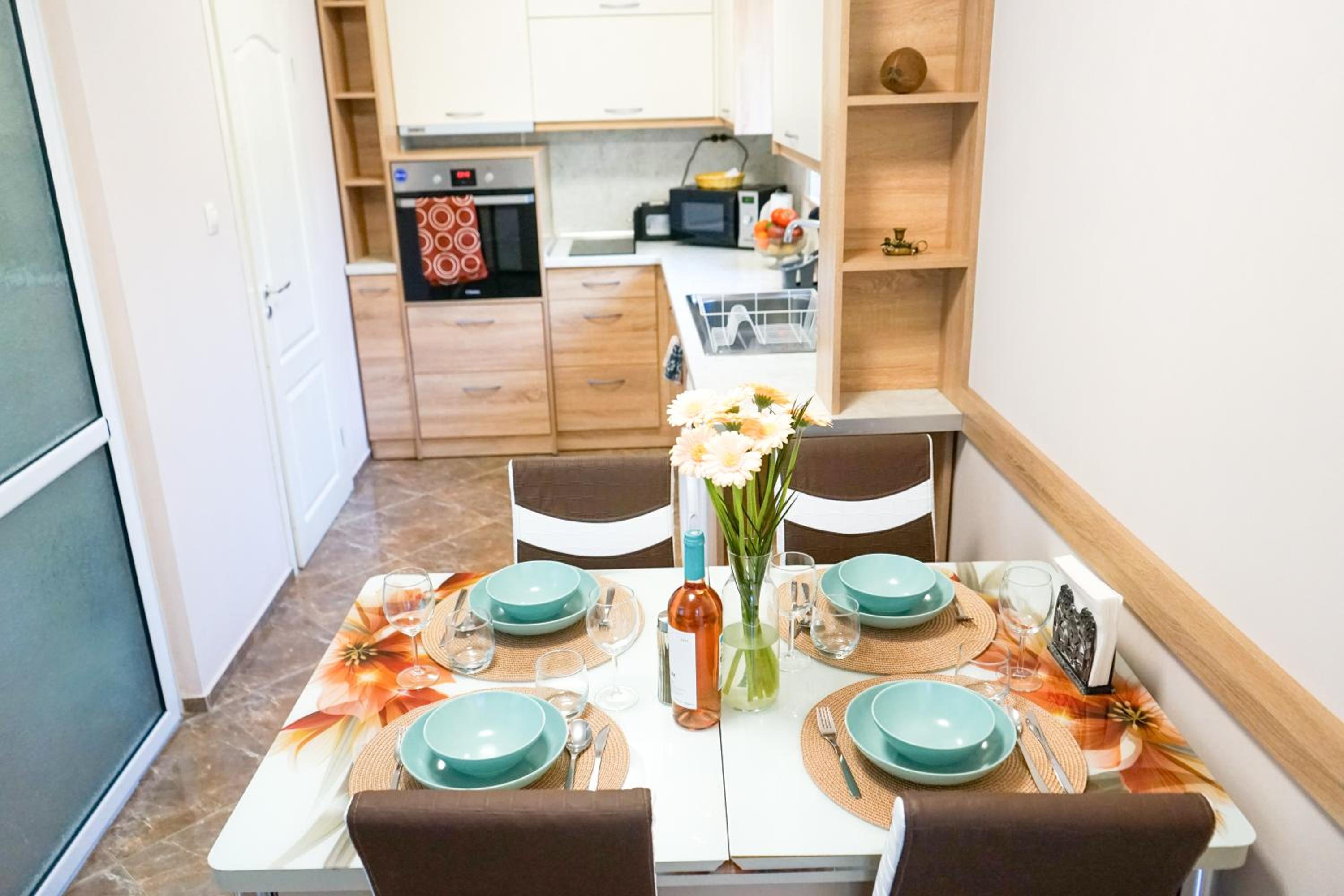 Comfortable 2BR Urban Getaway in City Center by Flat Mаnager
