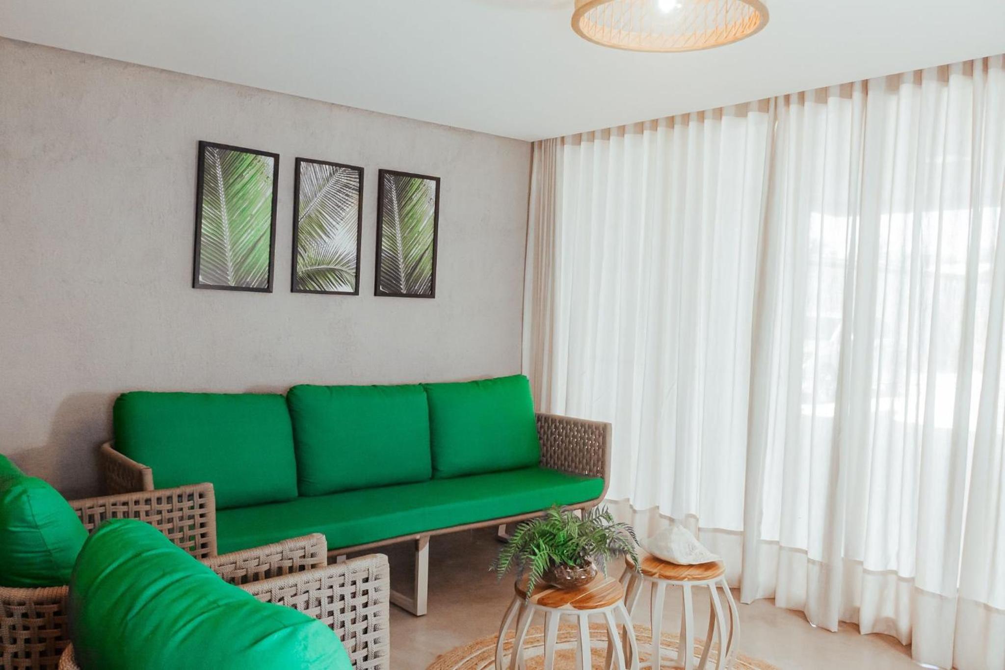 Temporada Areia e Mar Triplex com piscina privativa e área gourmet a 250m da Praia do Patacho