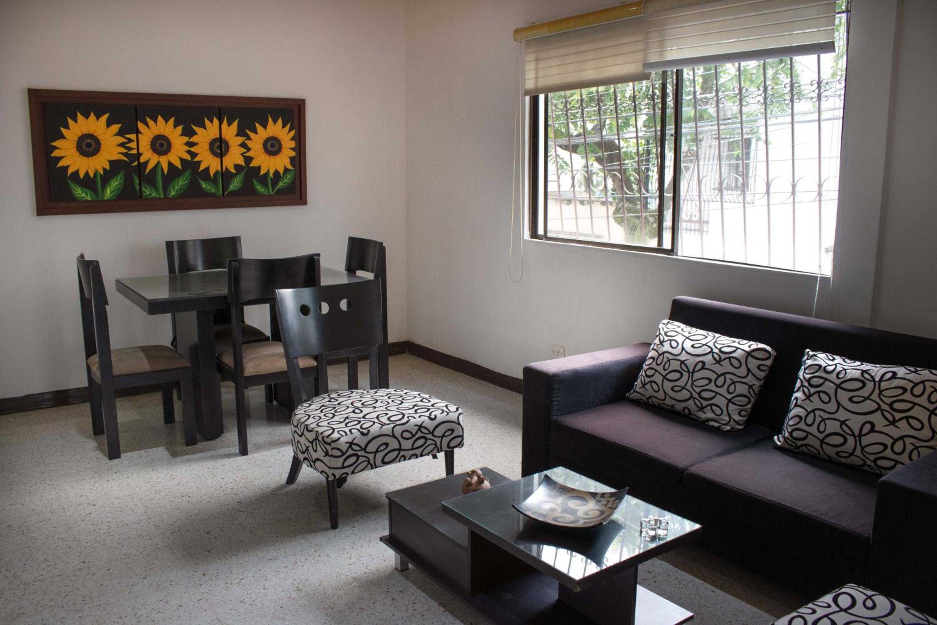 APARTAMENTOS LIMONAR